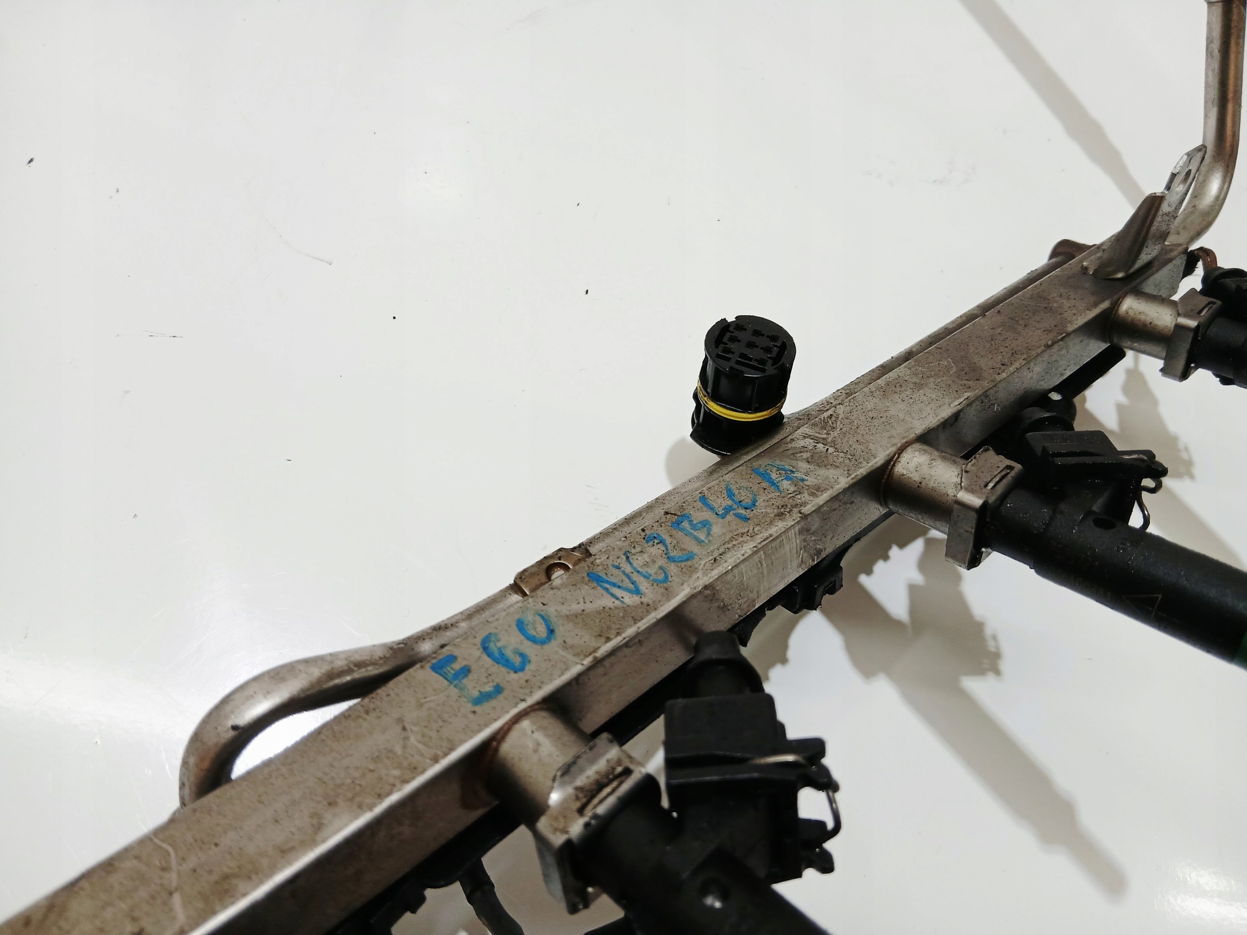 injection ramp BMW E60 E61 N62B40A 7525721 (0000774)