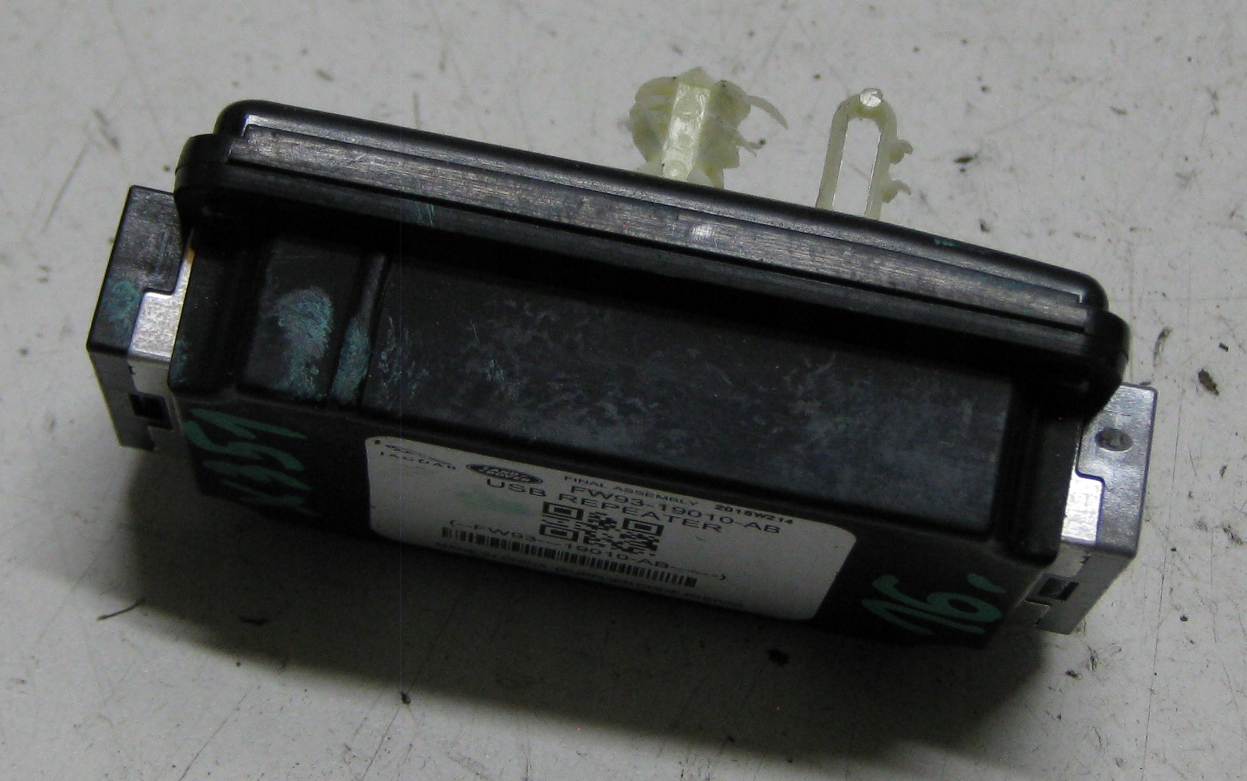 JAGUAR XJ X351 FL 3.0 D 16R control unit module USB FW93-19010-AB