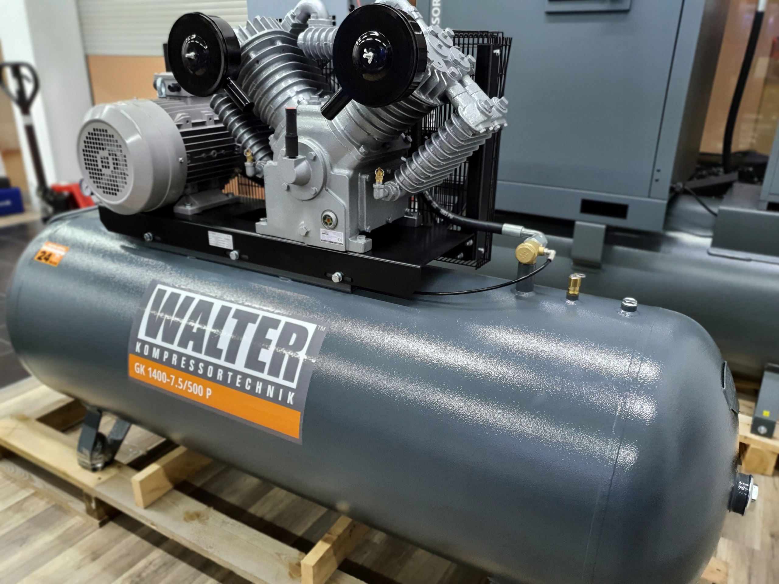 KOMPRESOR TŁOKOWY SPRĘŻARKA OLEJOWA GK 1400-7,5/500 1100l/min 7,5kW WALTER Marka Walter