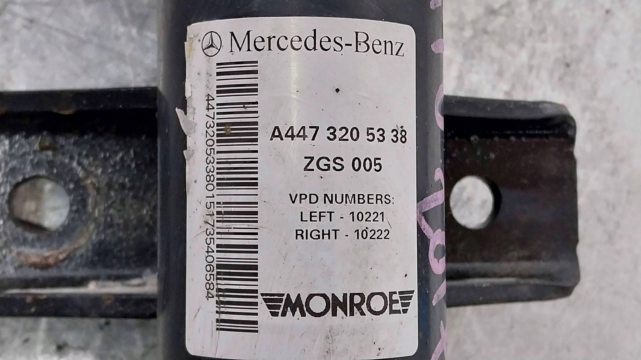 shock absorber right front A4473205338 MERCEDES VITO W447 14