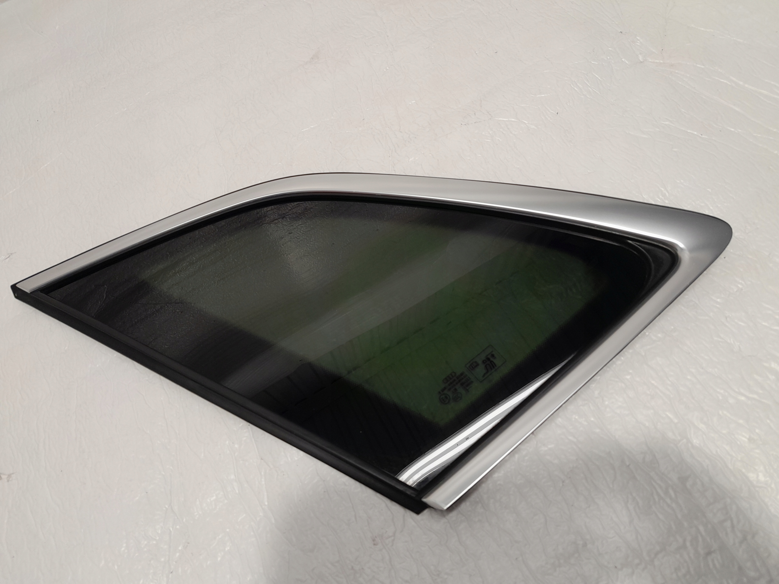 AUDI Q5 80A window side bodywork left 80A845297J