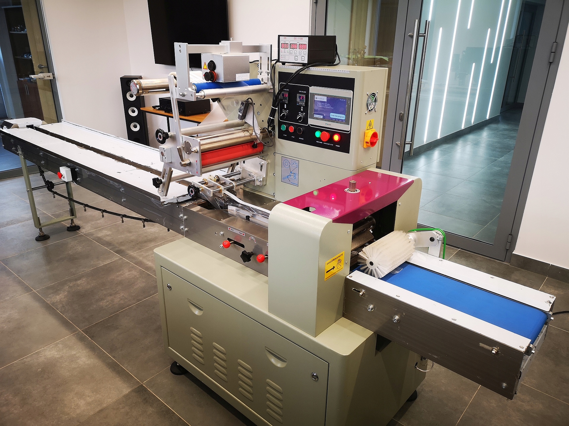 MASZYNA PAKUJĄCA, PAKOWACZKA FLOW-PACK, DFG-350