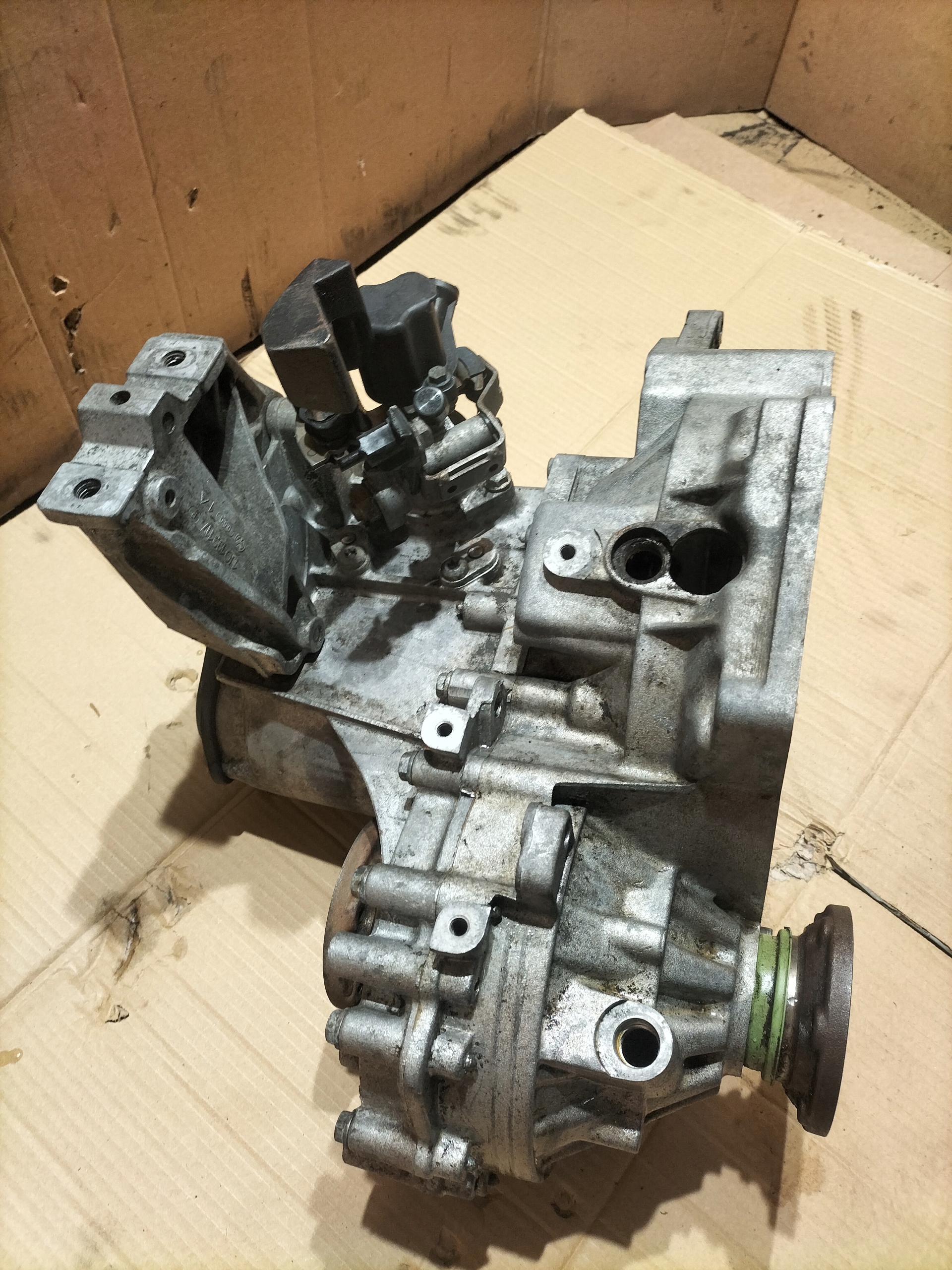 CAMBIO AUDI A3 2.0 DZQ 02J301107C
