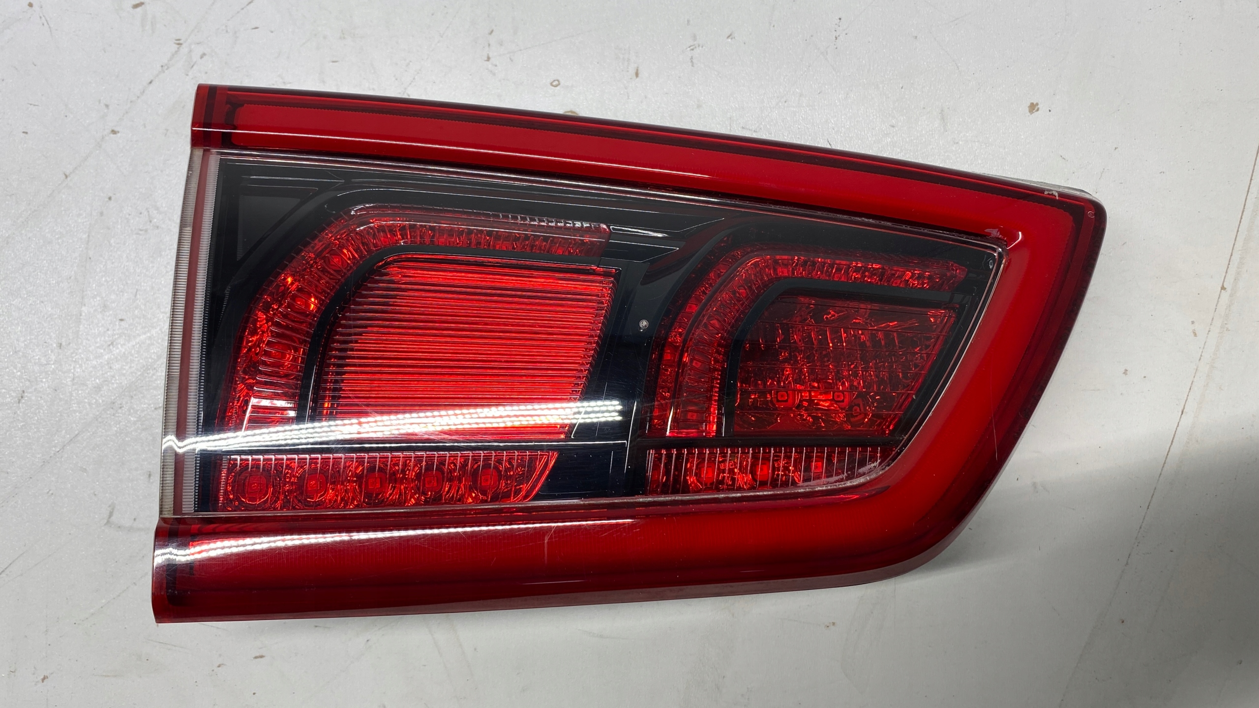 KIA NIRO and light rear part rear left left LED to the bonnet 16
