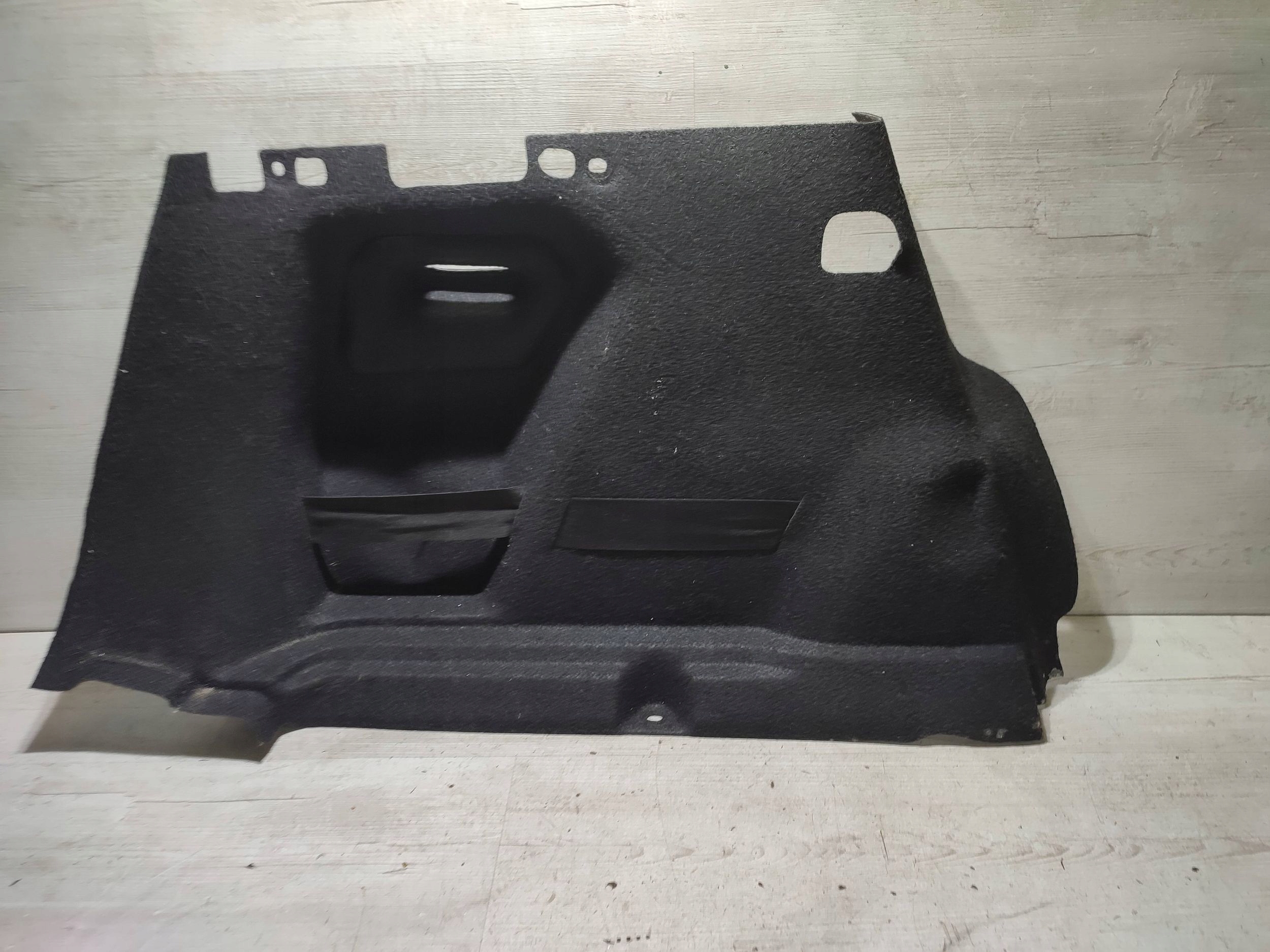 Peugeot 2008 and 2018 rear part side left boot upholstery