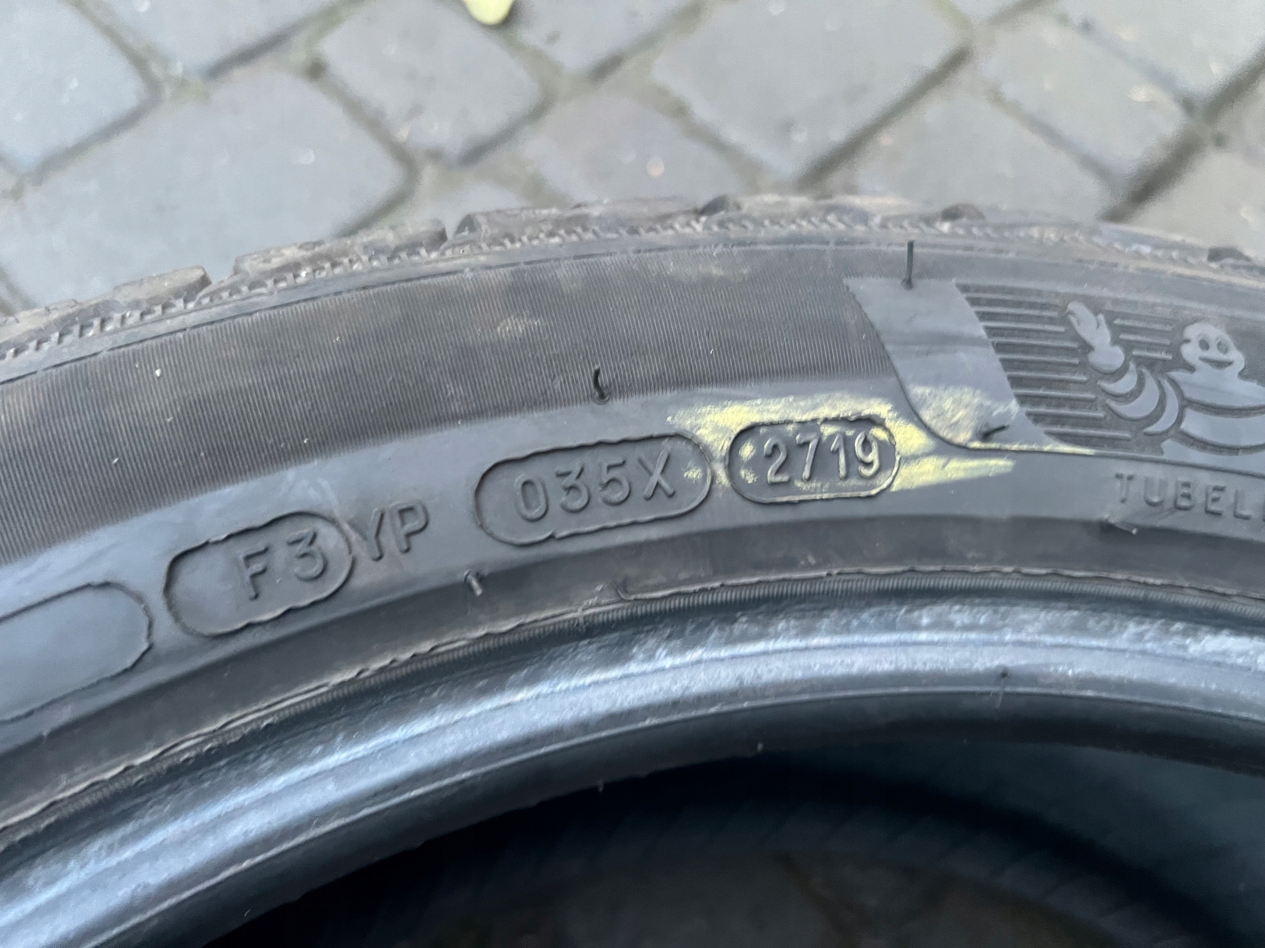 Opona Michelin Pilot Sport 4 - 245/45/19 Model Alpin 5