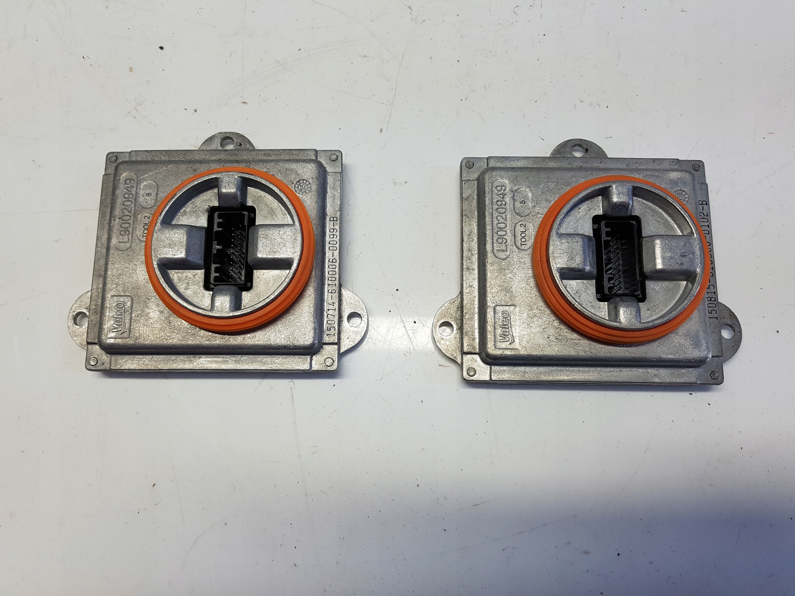 BMW I3 control unit LED 7367751