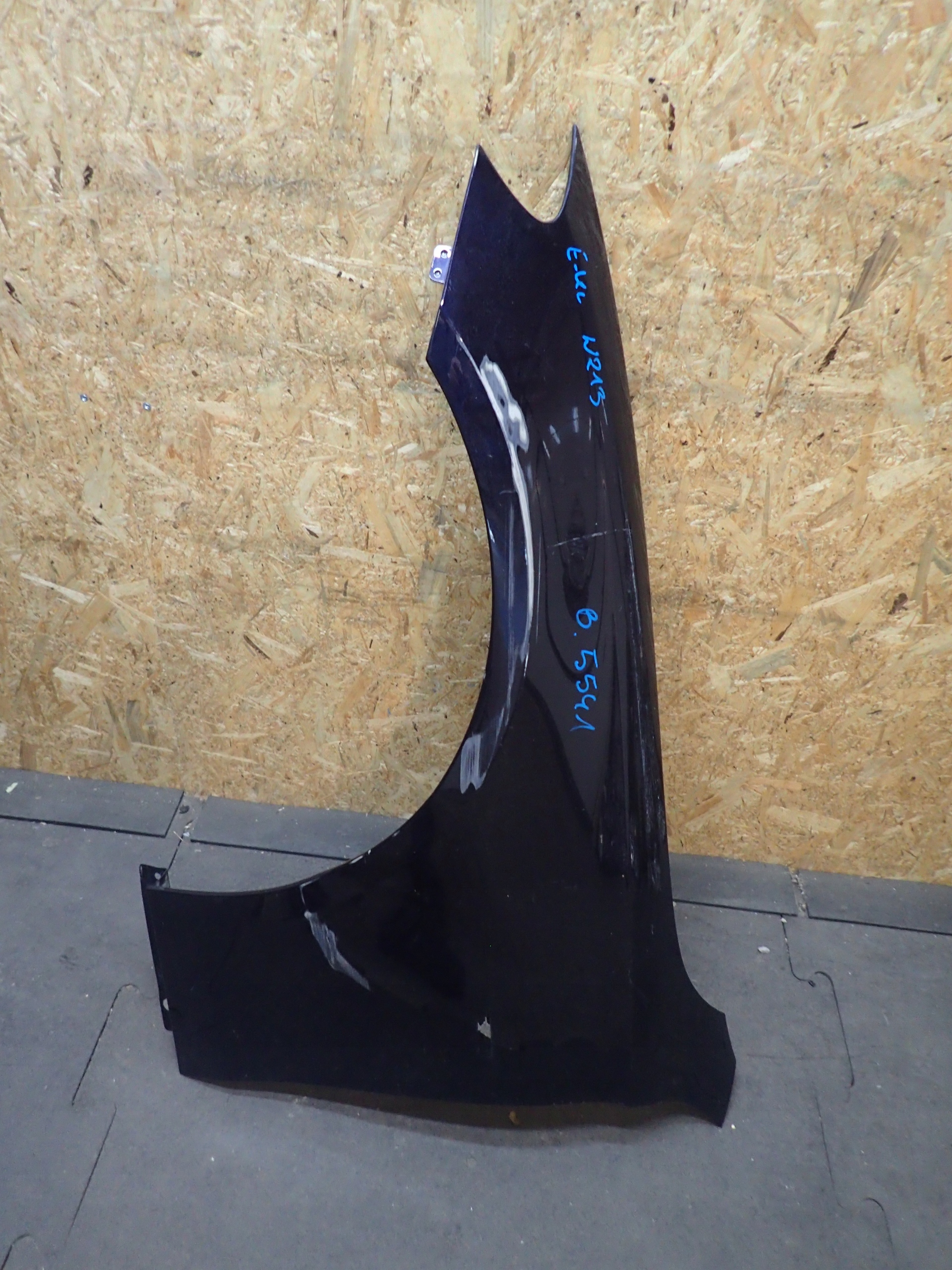 FENDER FRONT LEFT MERCEDES E KLASA W213