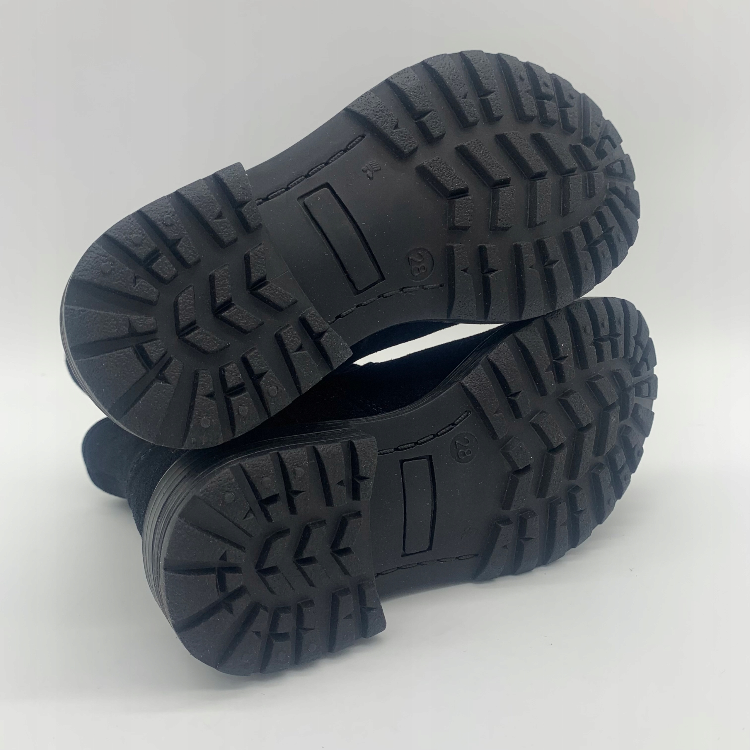 Buty dziecięce botki zamszowe ocieplane granatowe Friboo rozmiar 28 Materiał zamsz