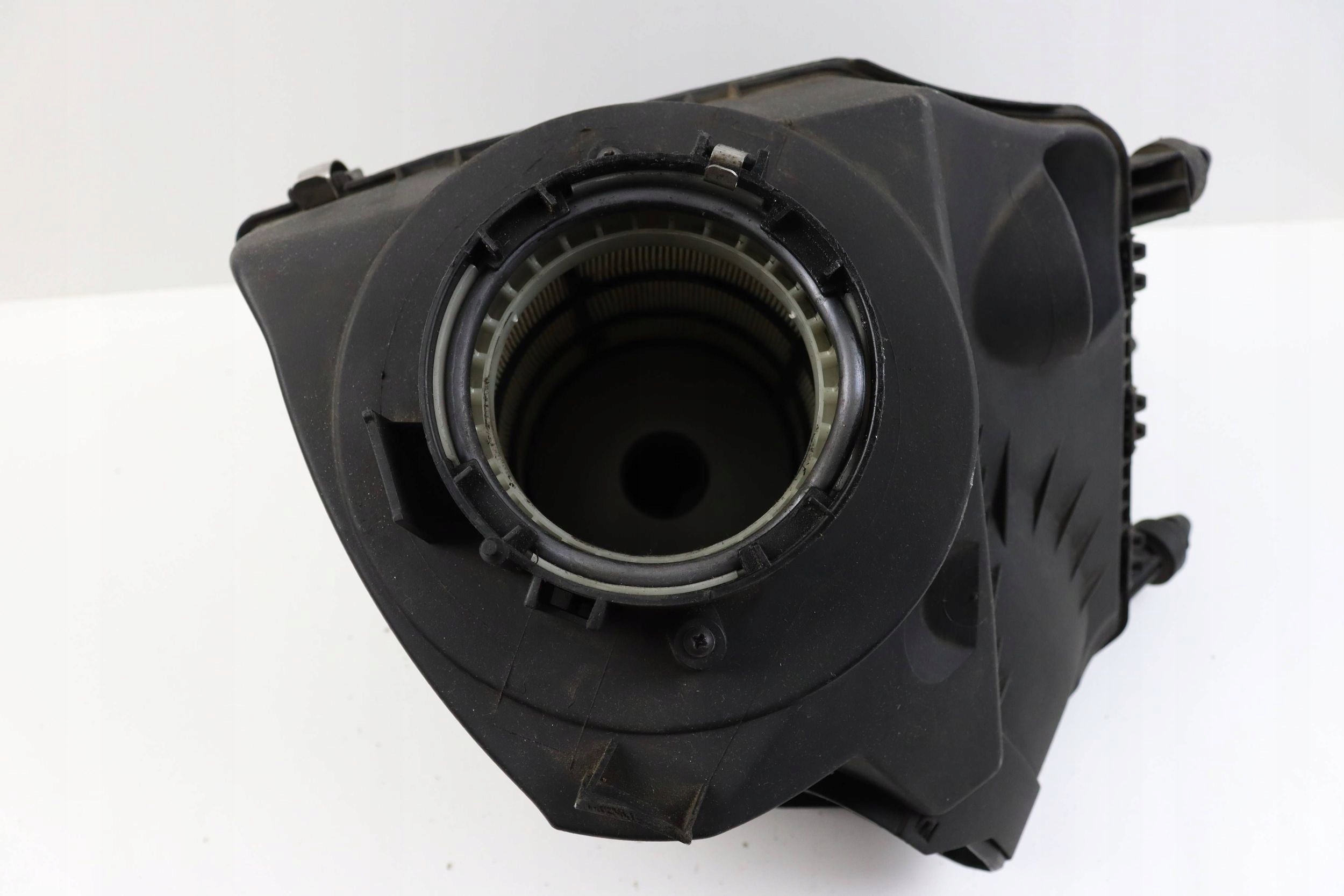 AUDI A6 C6 Gehäuse filter luft 2.7 DIESEL 4F0133837BB