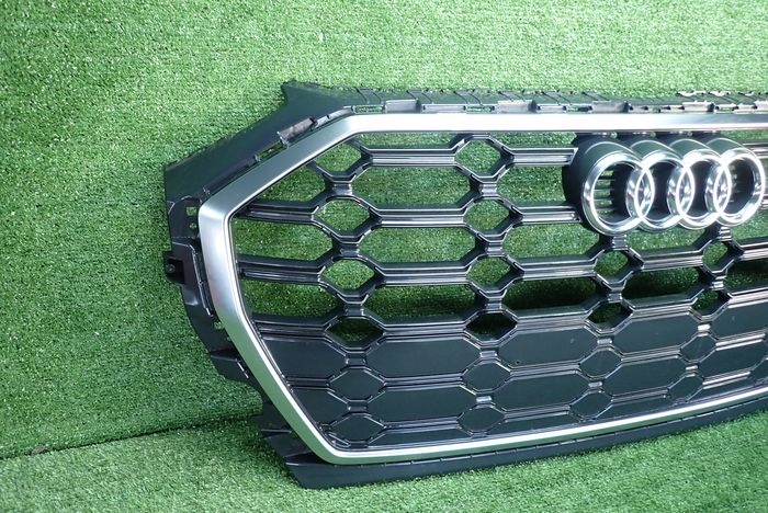 AUDI Q5 II S-LINE LIFT 20- front PREKLADgrill