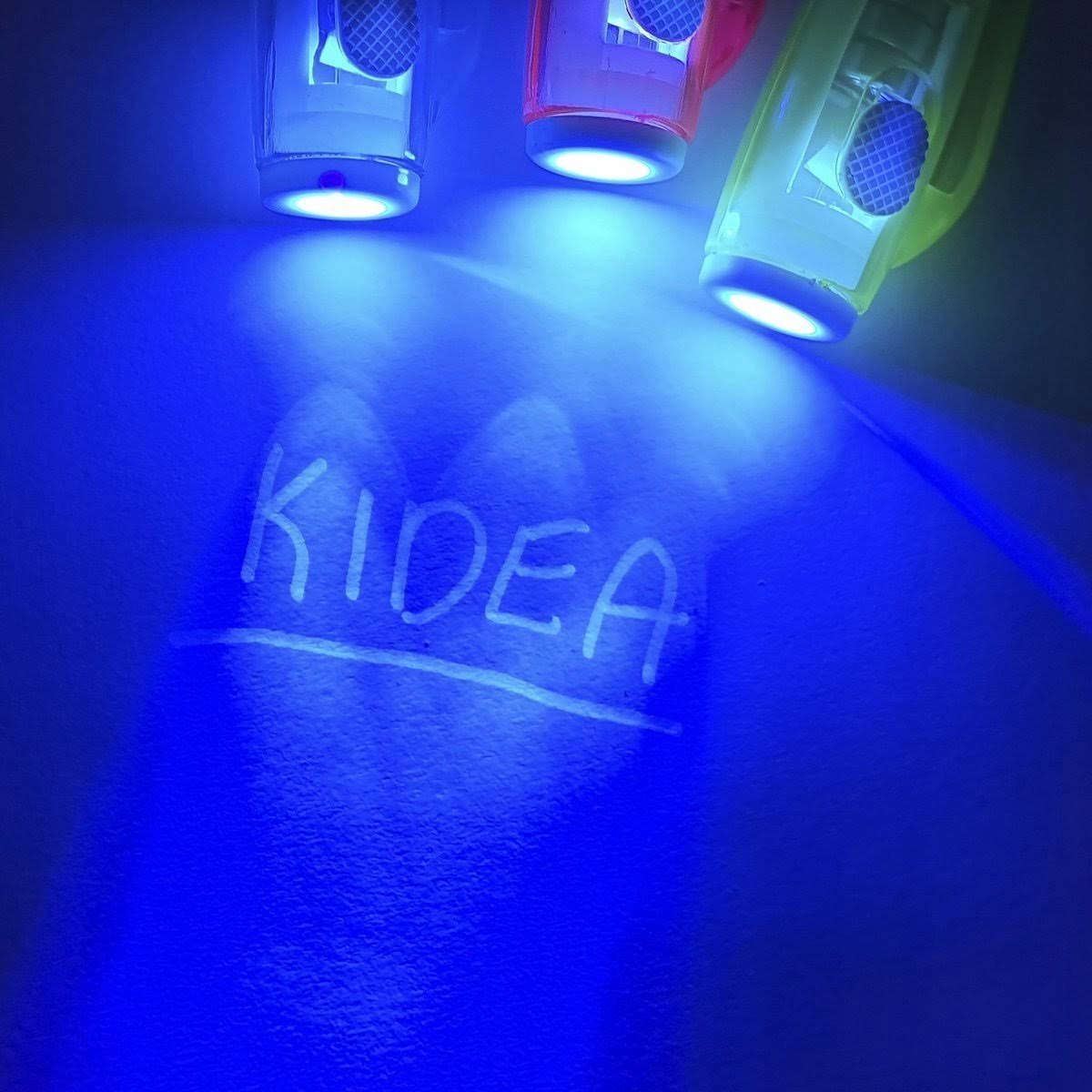 DŁUGOPIS SZPIEGOWSKI LAMPKA LED FIOLETOWY KIDEA Marka Kidea