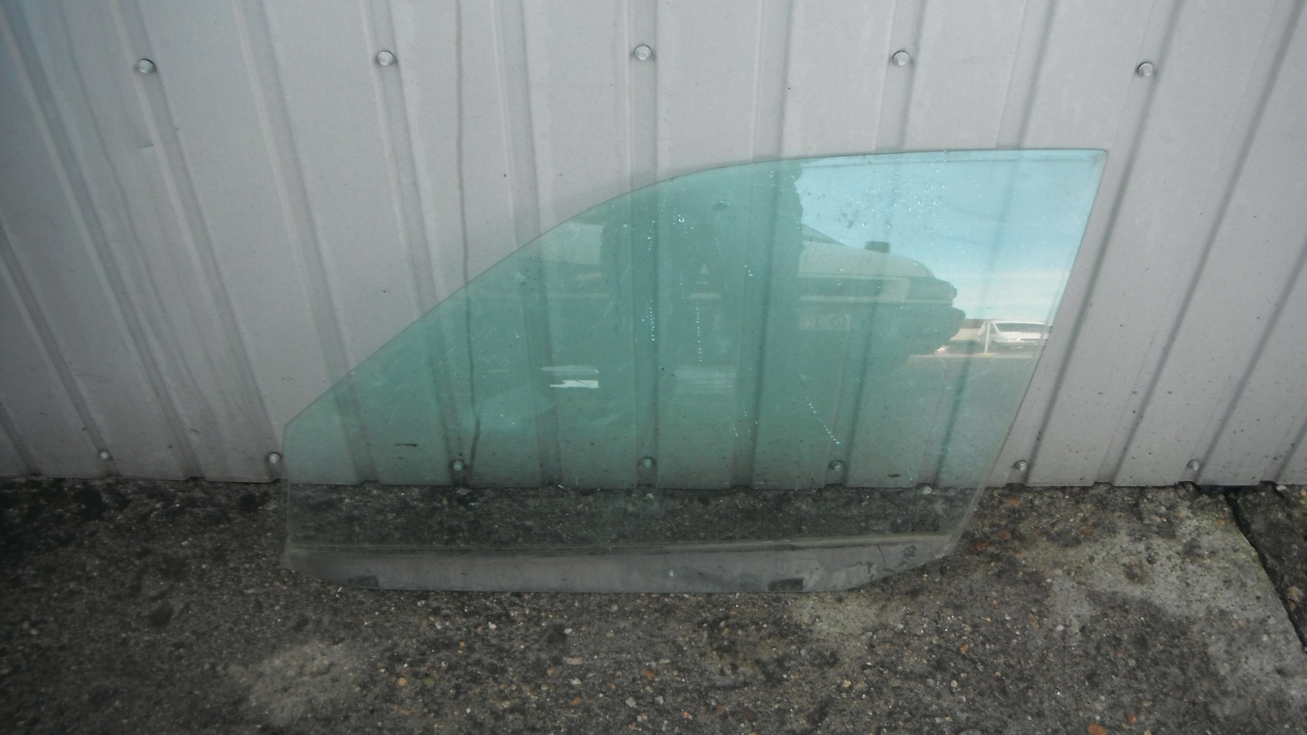 VW CADDY SEAT INCA 96-04 SZYBA LEWA PRZEDNIA