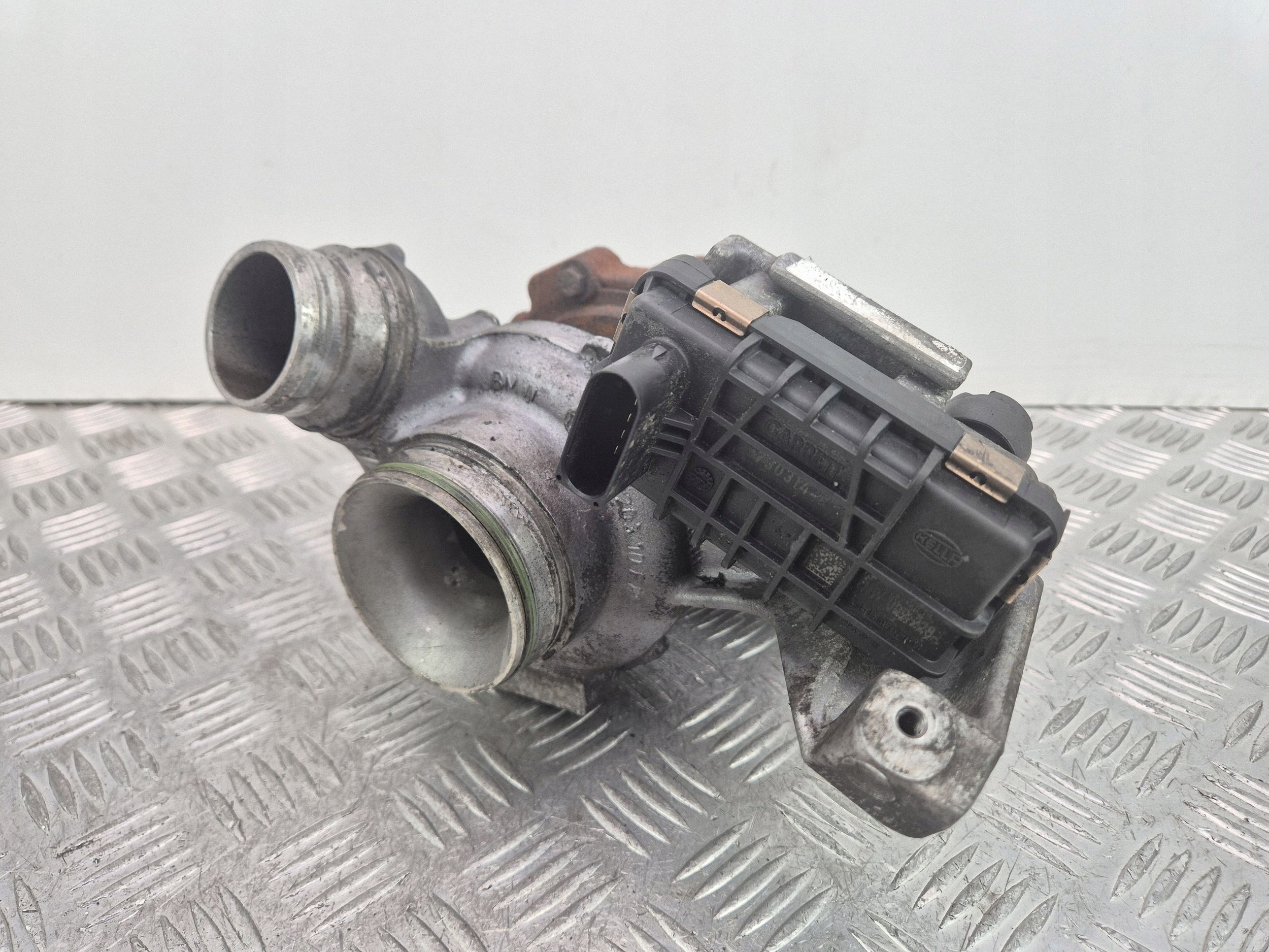 BMW 3 E90 E91 320d turbo 7800594 N47D20A