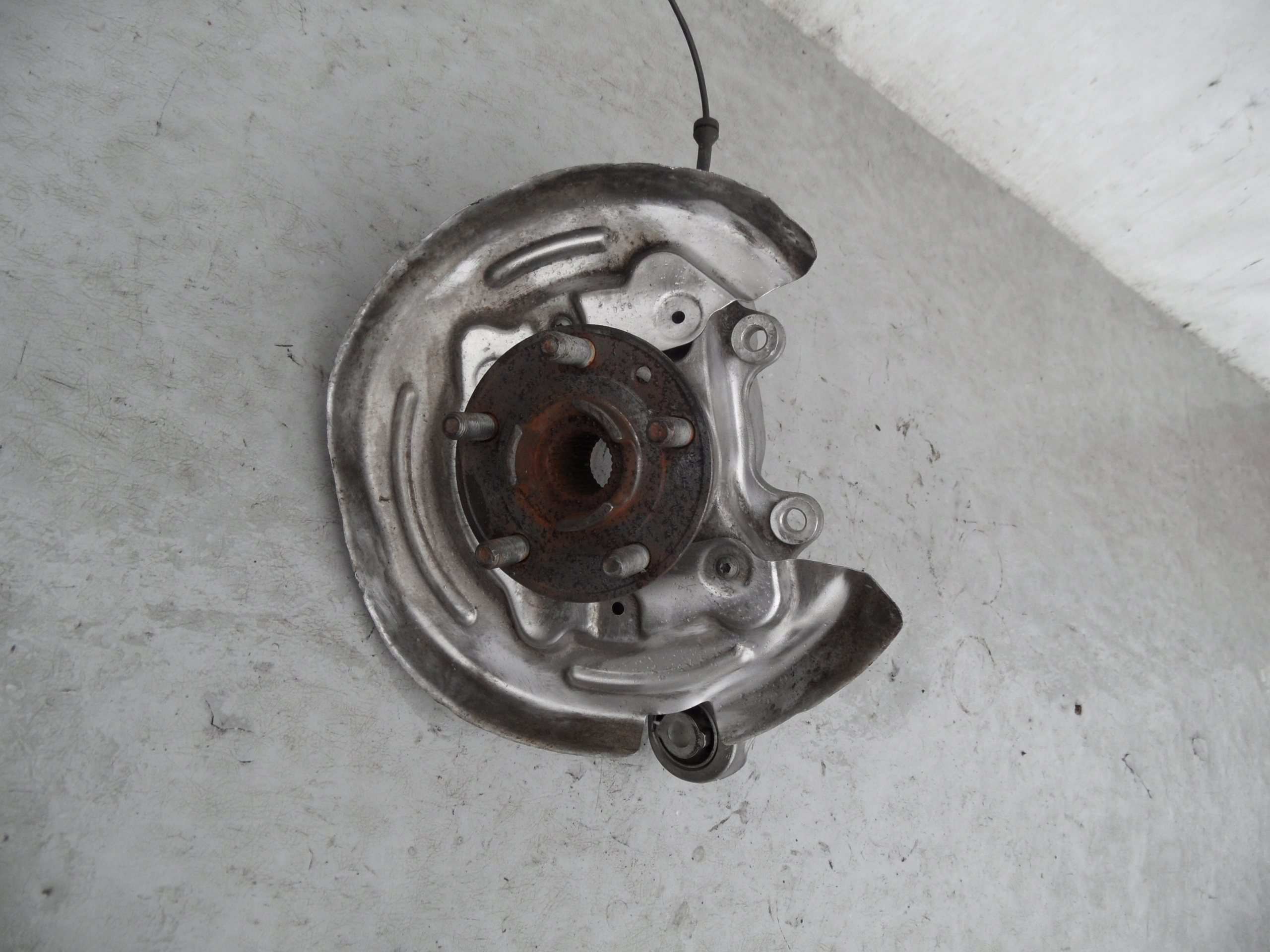 28.A834.07 - Кроссовер ступица левая задняя задняя RANGE EVOQUE L538