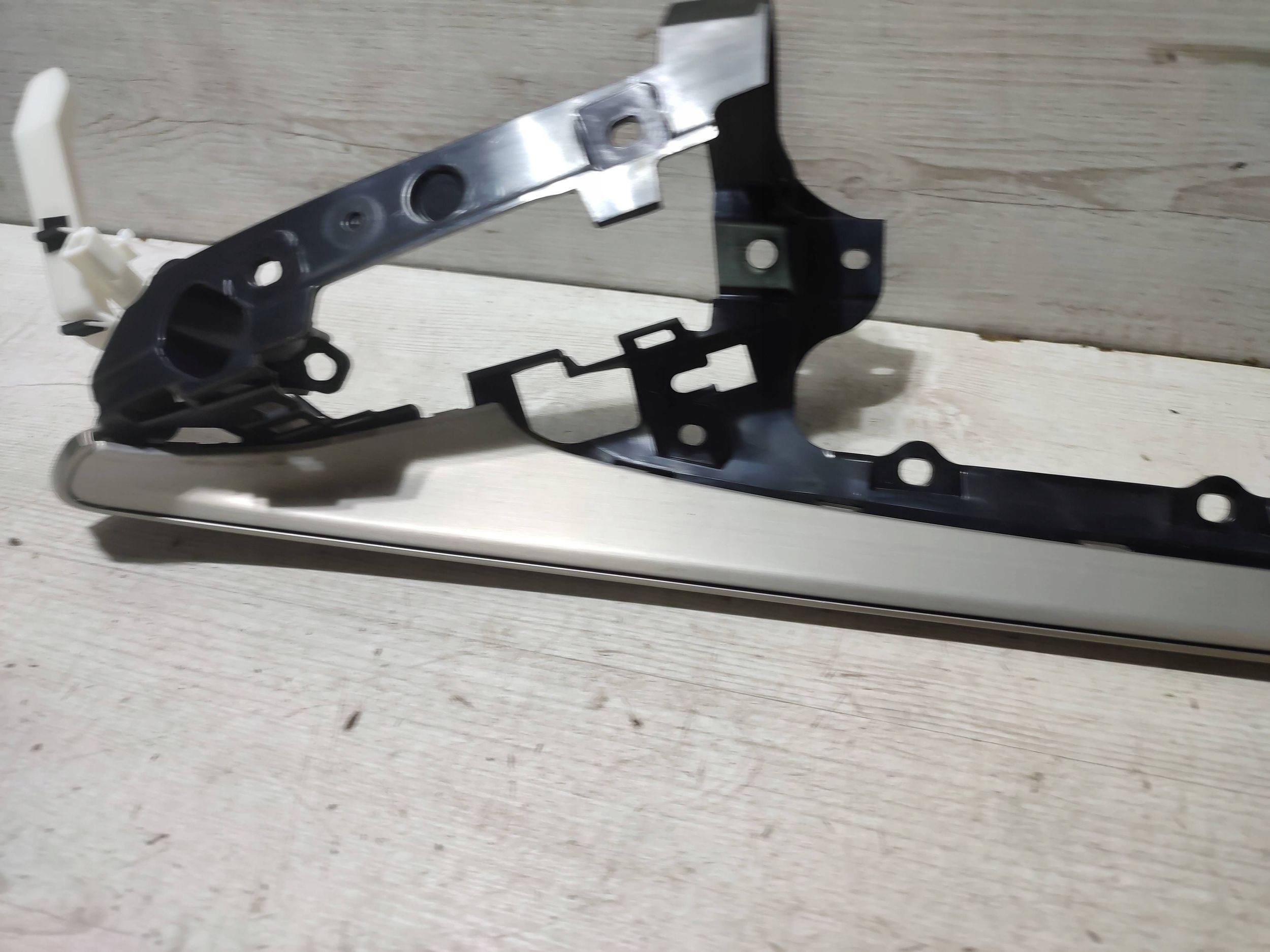 Lexus RC 2019 left side moulding door
