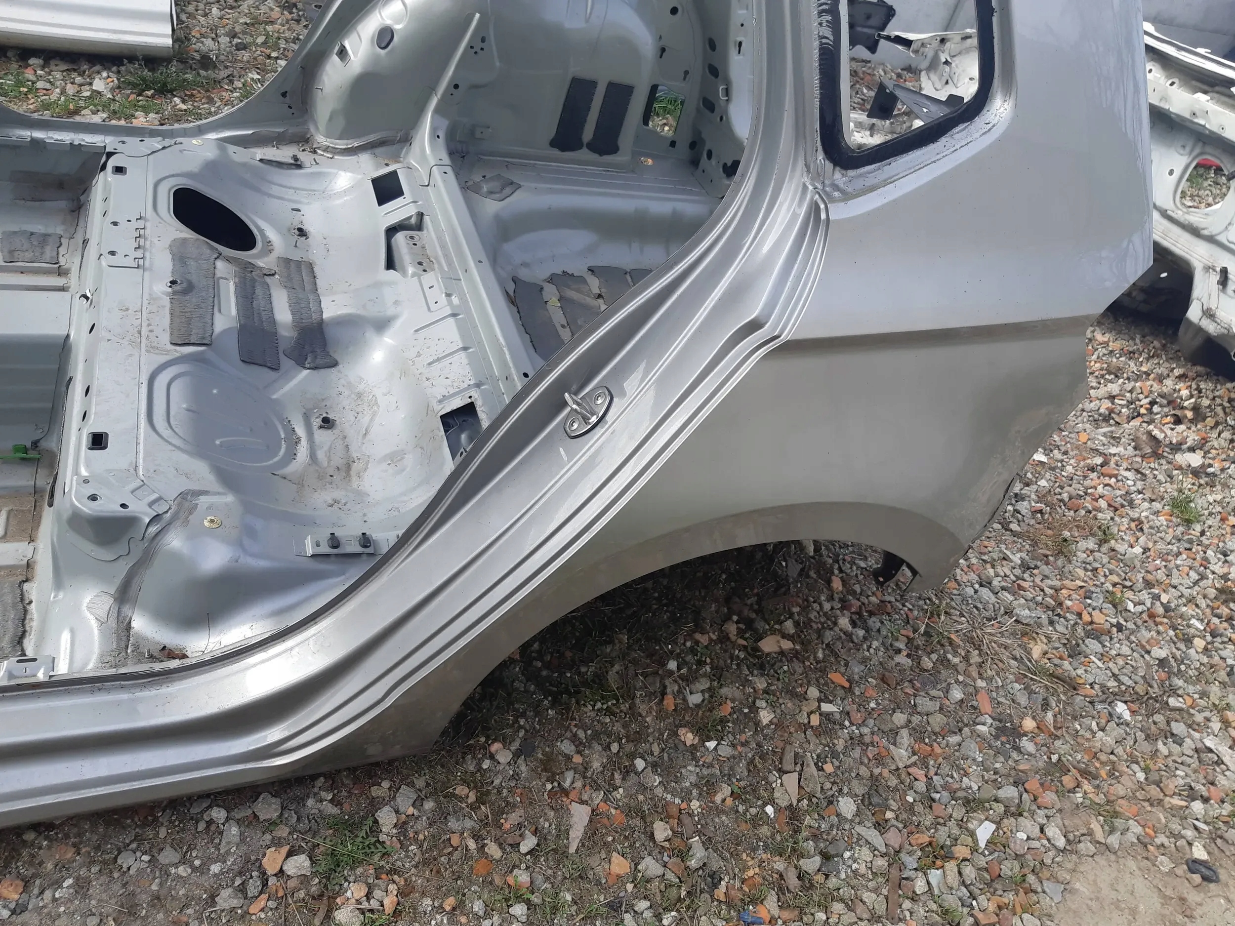 VW GOLF VIIg SPORTSVAN ЧЕТВЕРТИНА ЗАД. ЗАДНЯ КРИЛО ЛІВА