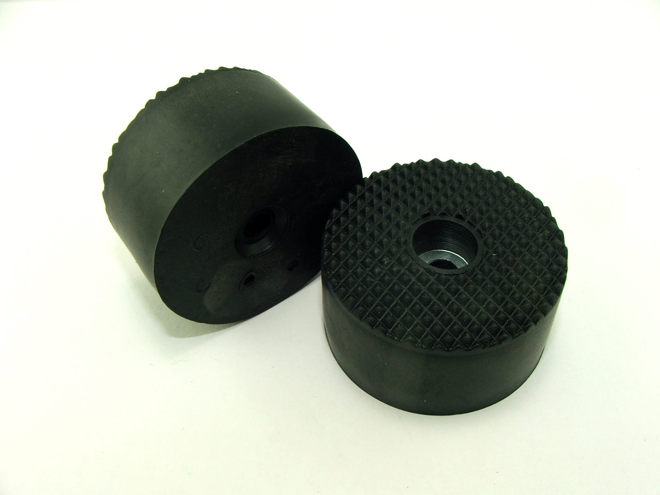 NÓŻKA GUMOWA 20/38 mm CZARNA