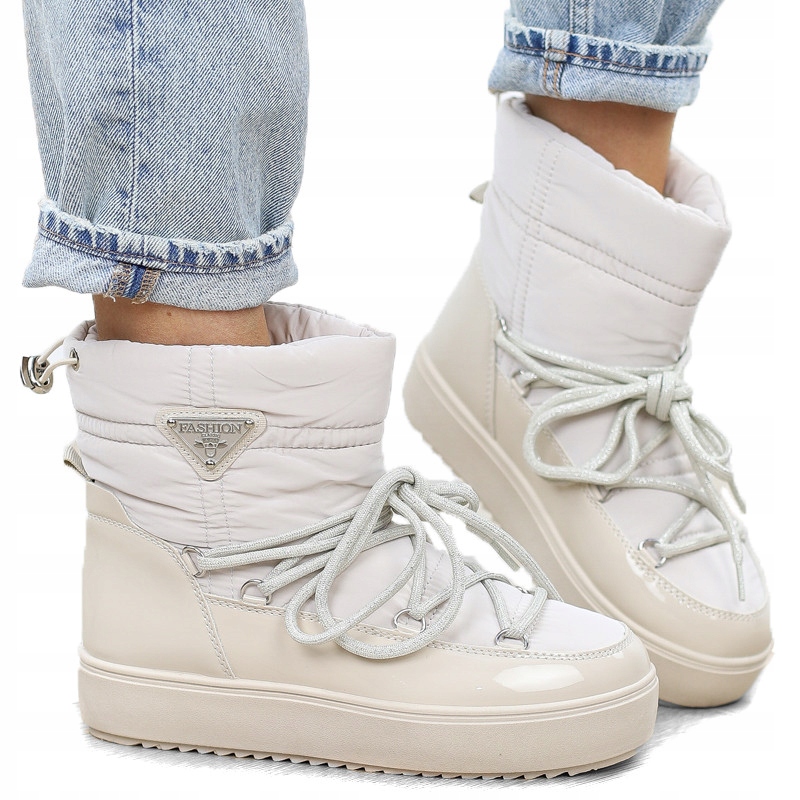 Béžové dámské zateplené šněrovací sněhule Eskimoski jsou teplé a pohodlné na nošení