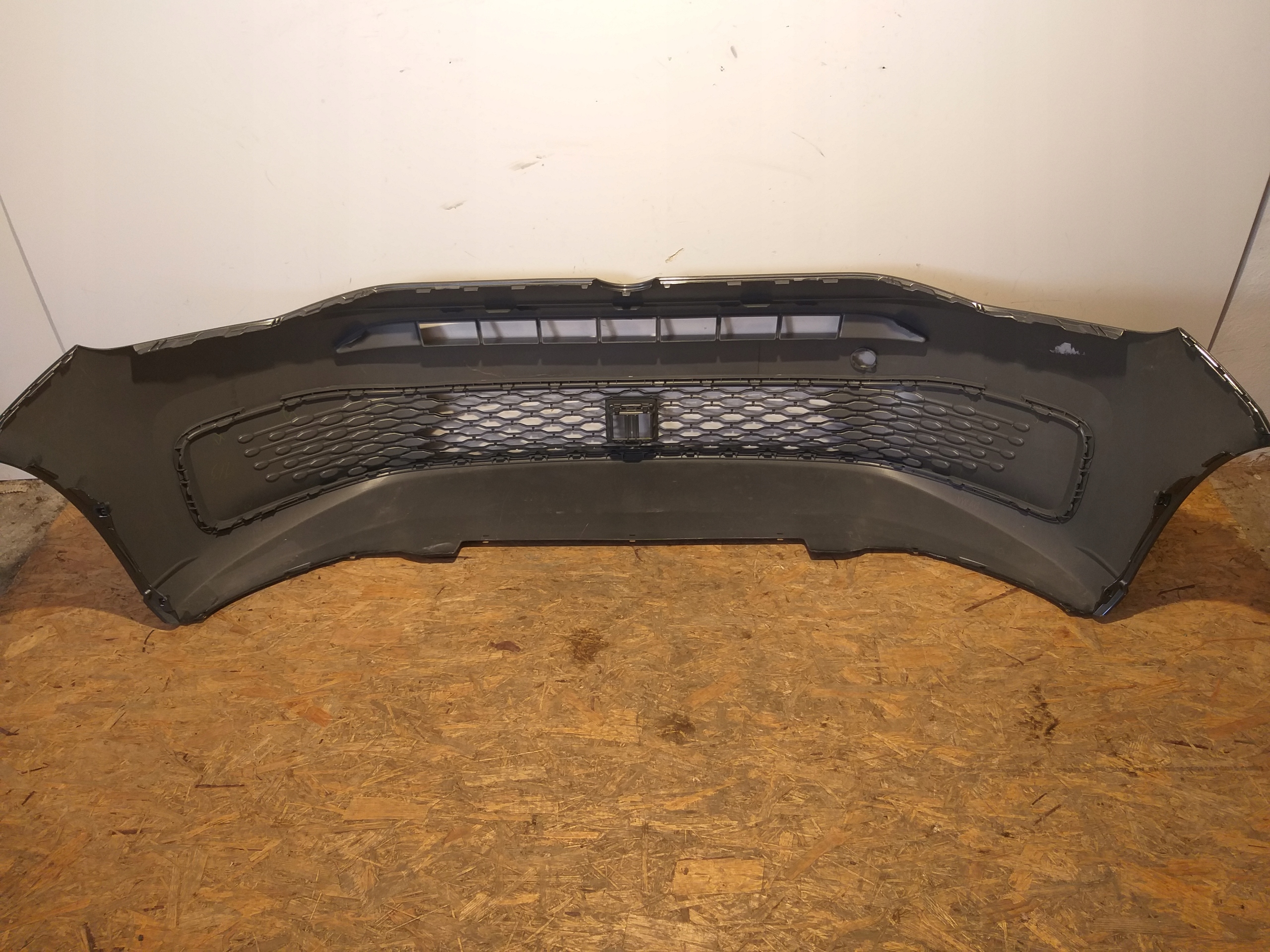 bumper front VW Volkswagen Caddy V 2K7 2K7807221A