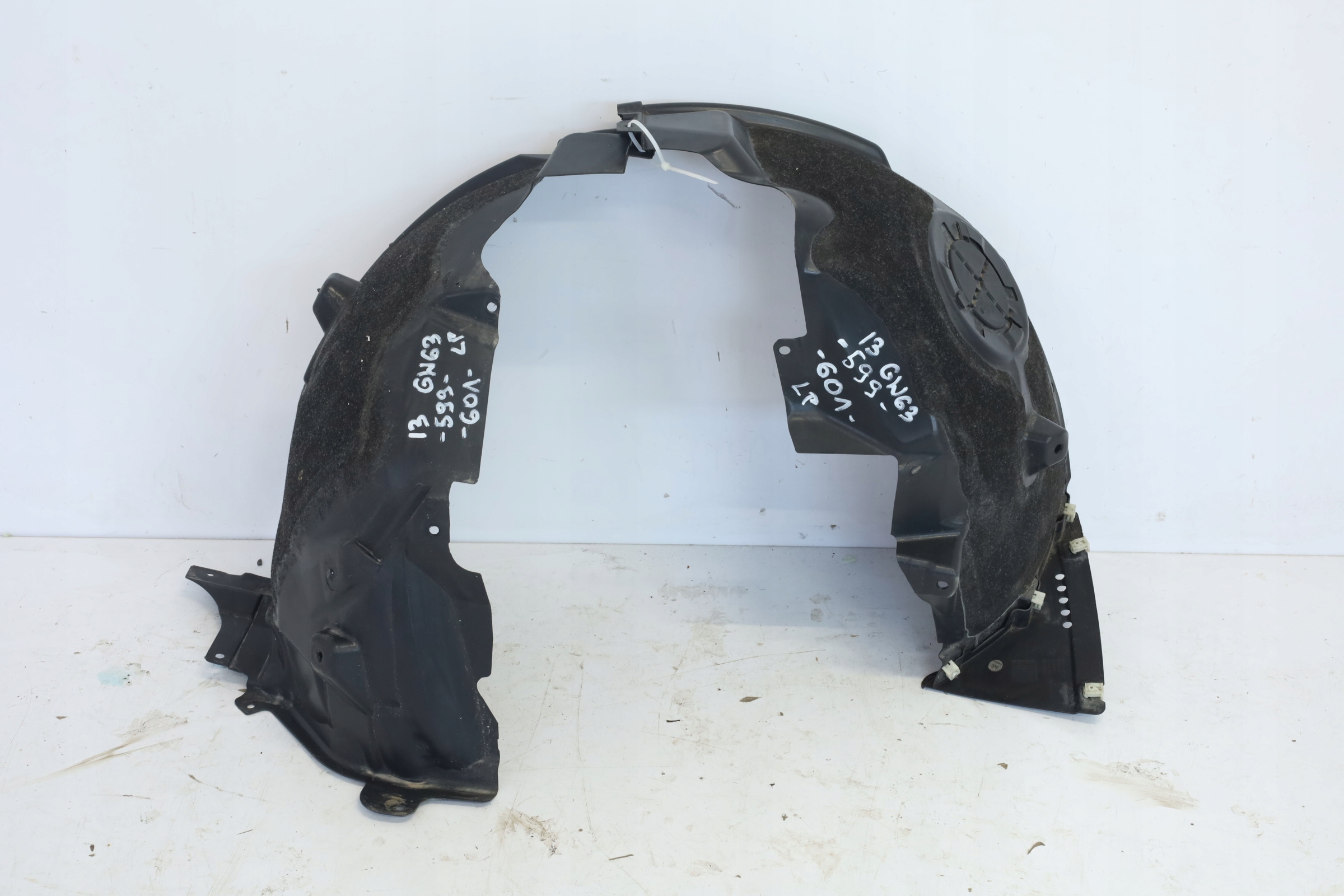 NADKOLE LEWY PRZÓD BMW i3 7368599 7368601