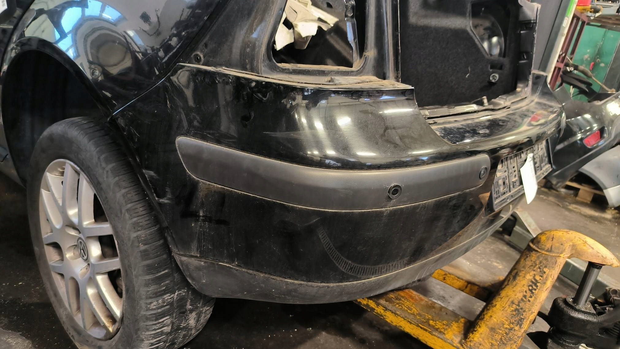 bumper rear part PDC L041 VOLKSWAGEN GOLF IV HB