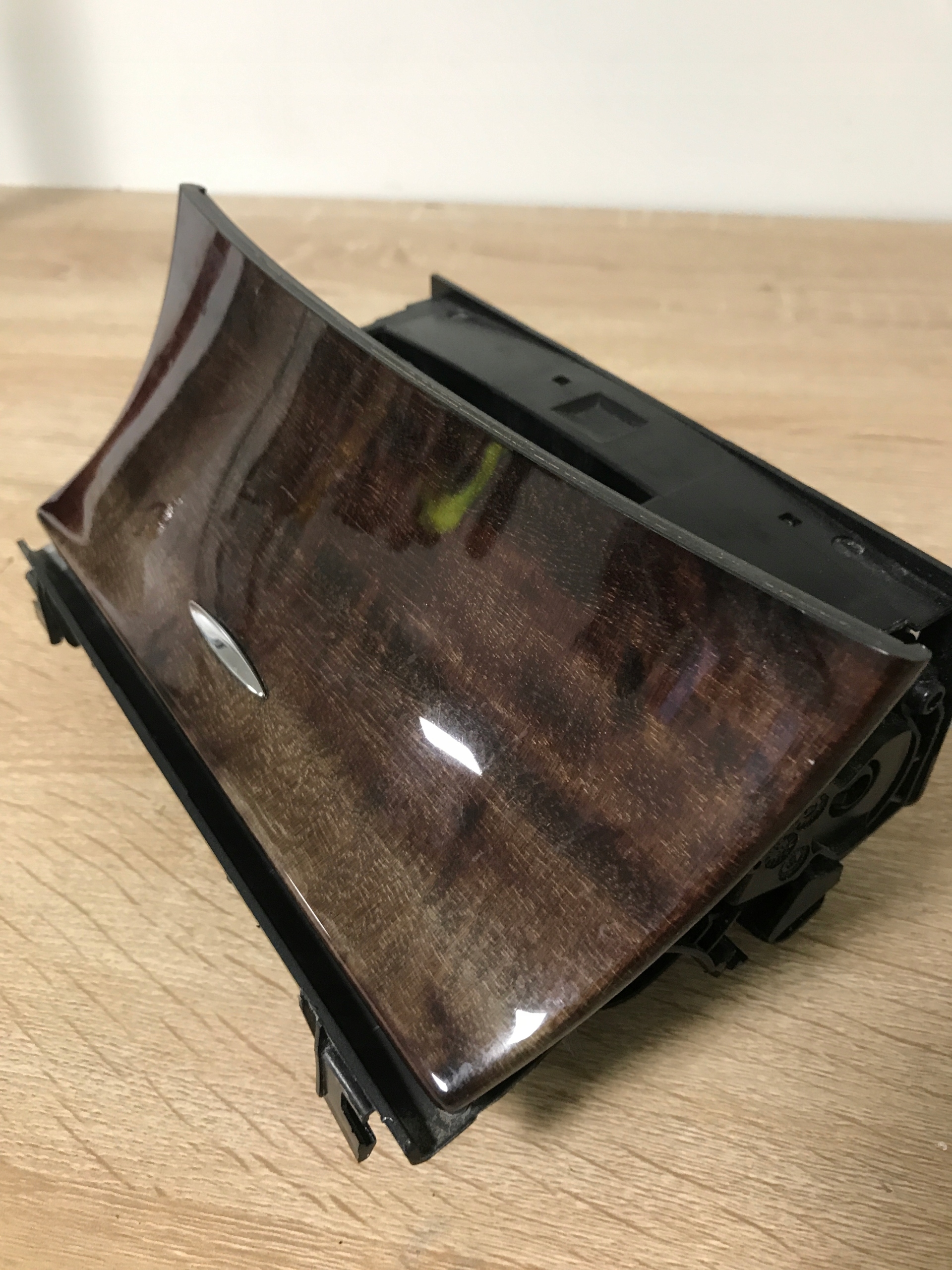 ashtray passenger compartment MERCEDES W211 A2118100430