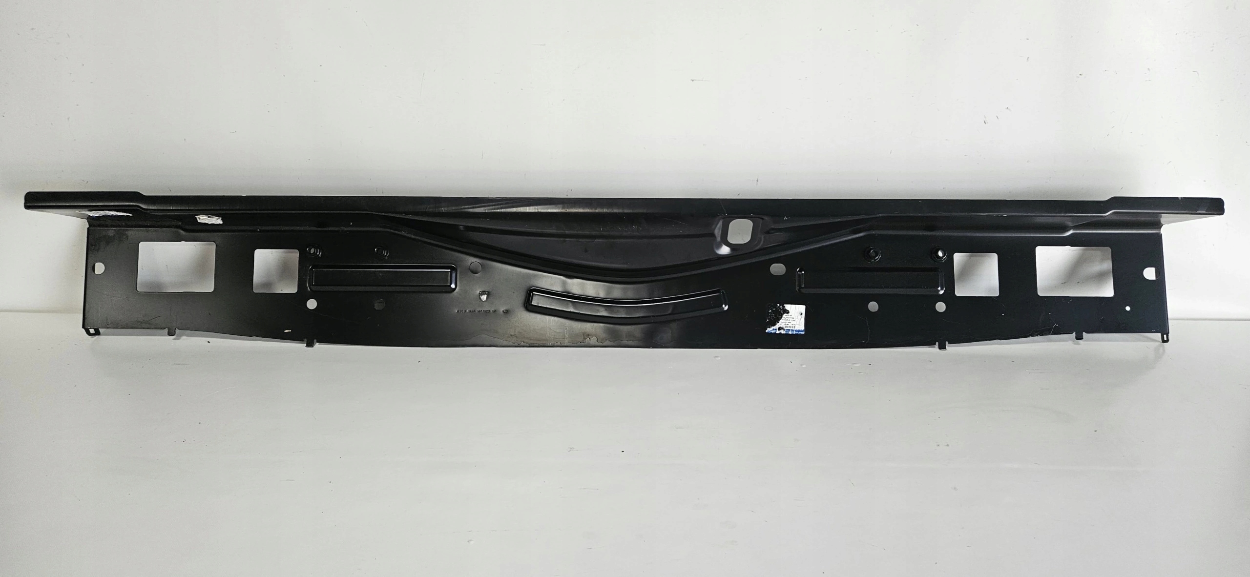 PAS TYLNY TYŁ FORD TRANSIT MK8 2014- 2001908 NOWY Producent części Ford OE