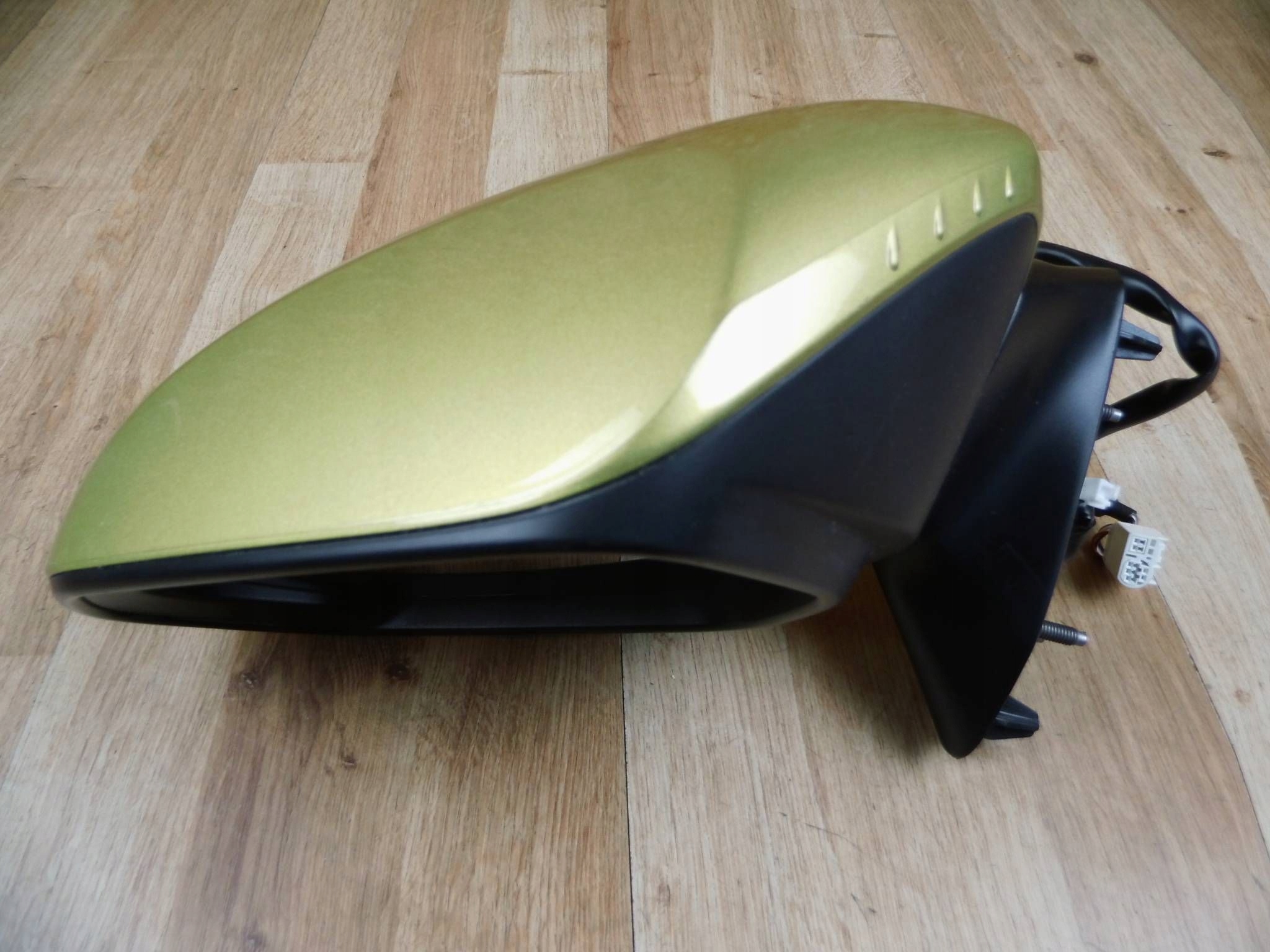 Toyota Yaris Cross 2020-2025 mirror left 6-PIN