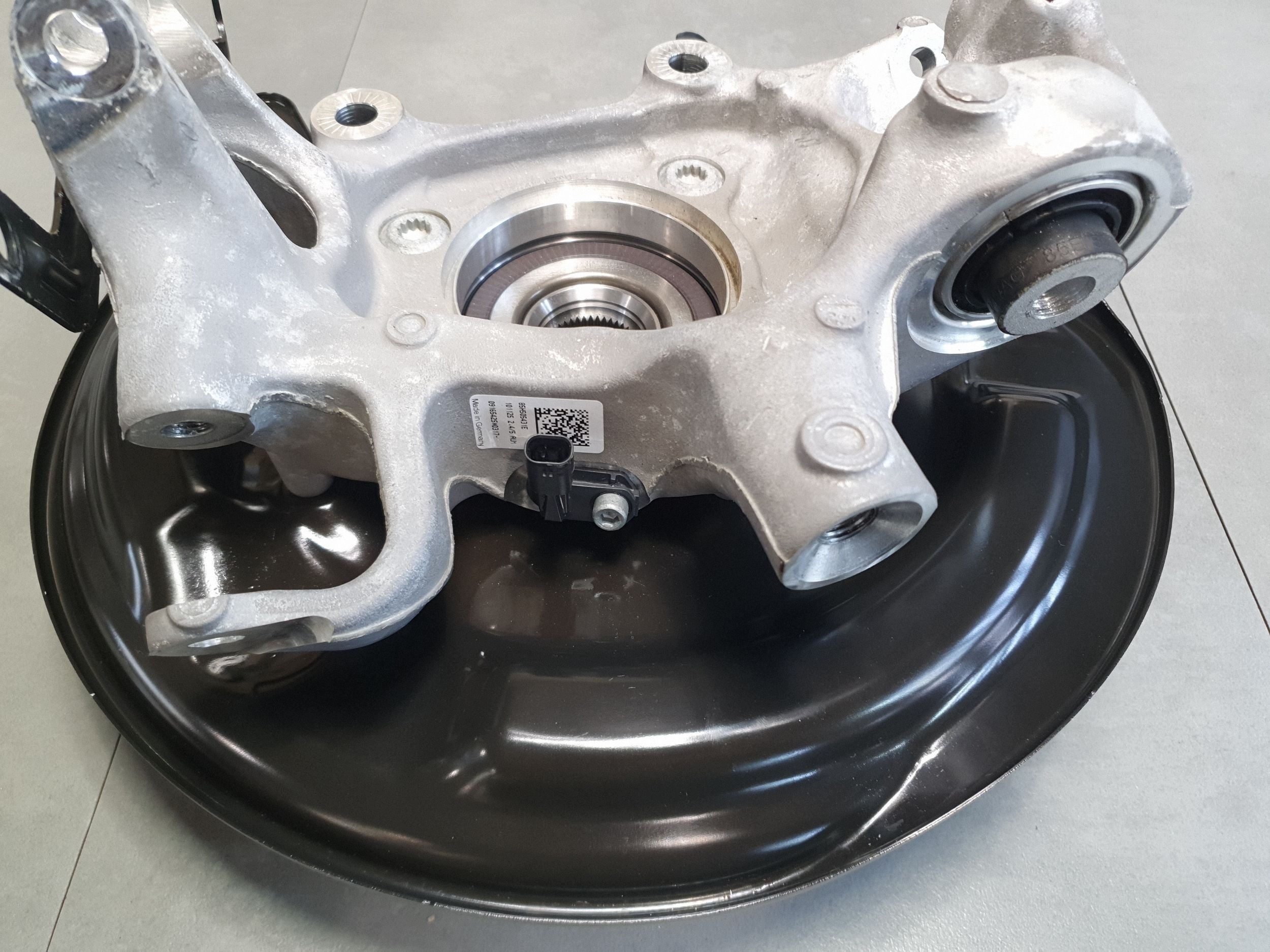 Audi Q6 e-tron achsschenkel radnabe radlager links heck hinten 85H505431E