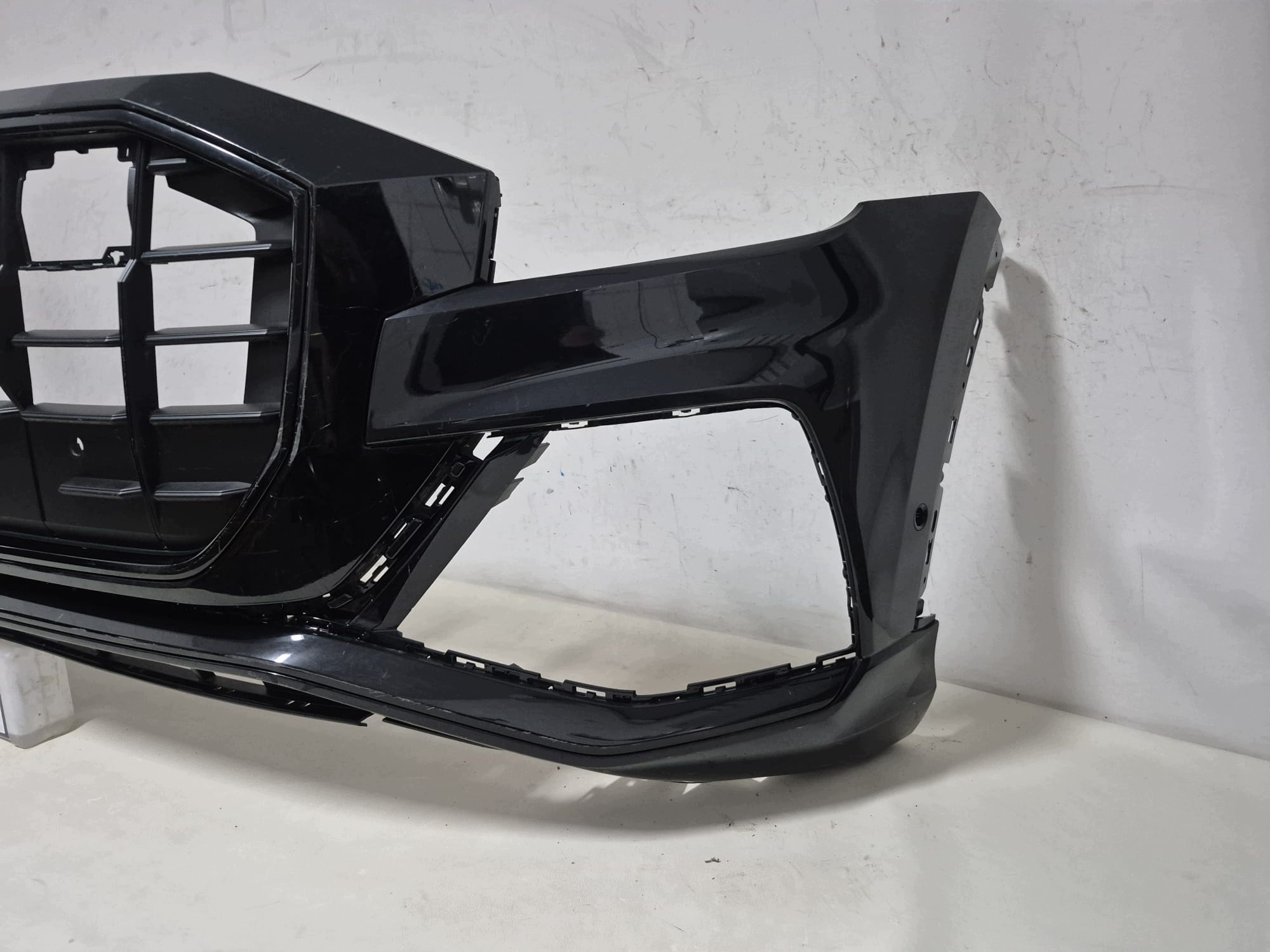 AUDI Q8 4M8 S-LINE 18- bumper front front grill PDC 4M8807437D