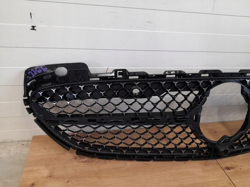 Mercedes-Benz C-Klasse W206 Kühlergrill FRONTGRILL Kühlergitter - Thumbnail 2