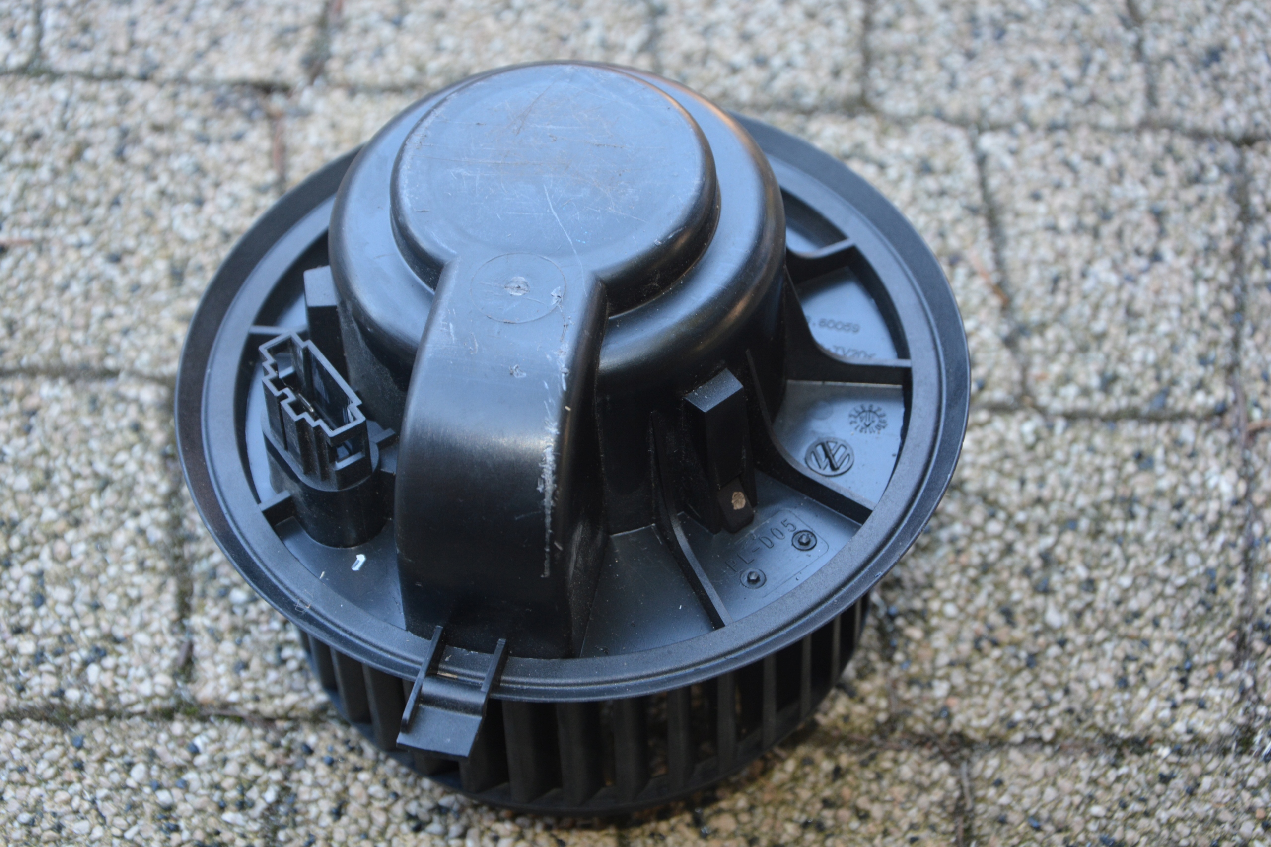 Вентилятор вентилятора VW MULTIVAN T6 7e5820004b