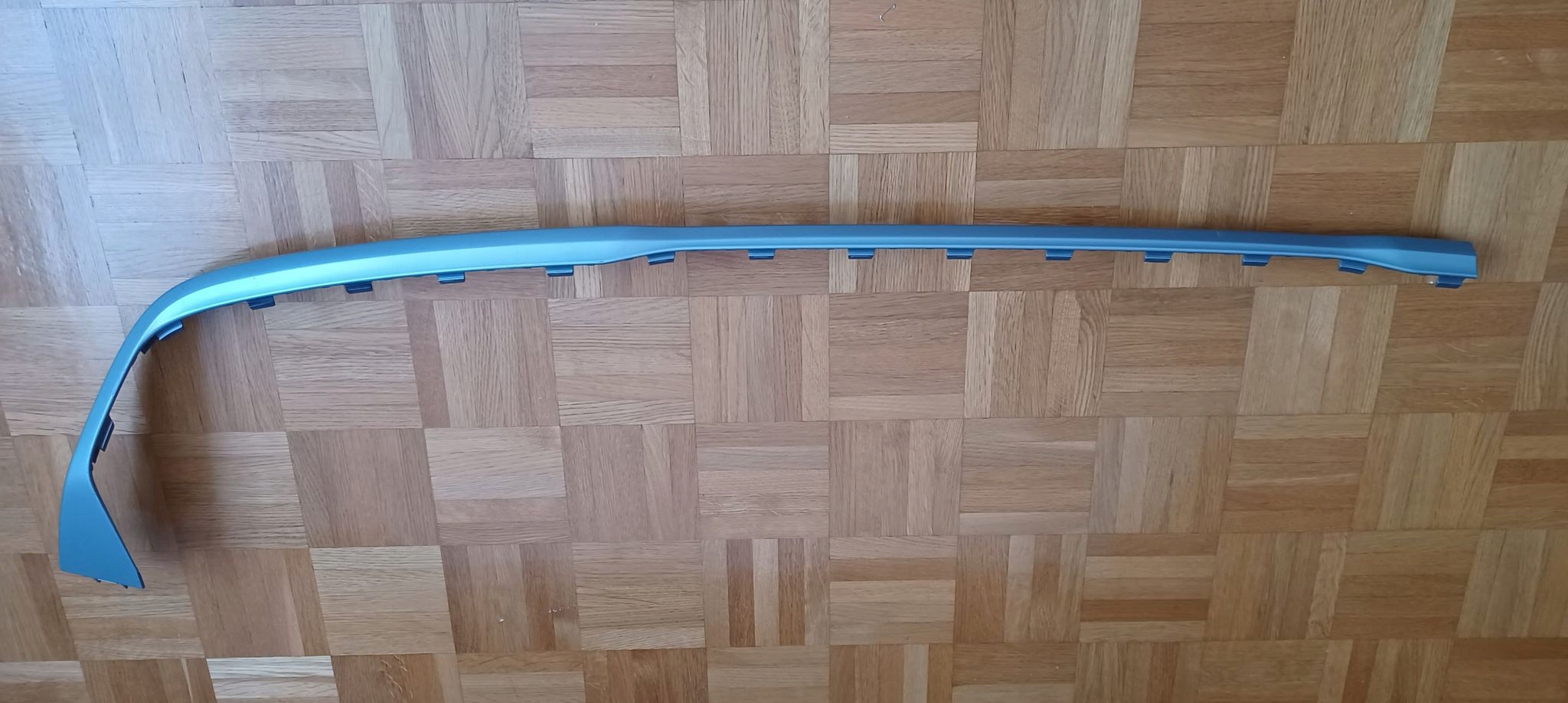 lišta nárazníku záď AUDI Q2 81A853841