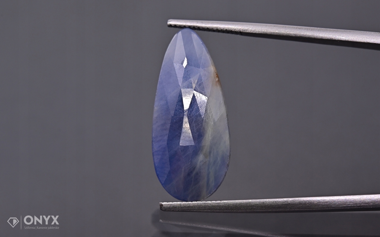 Safír fasetovaná rozeta slza 22,5x10,5 mm