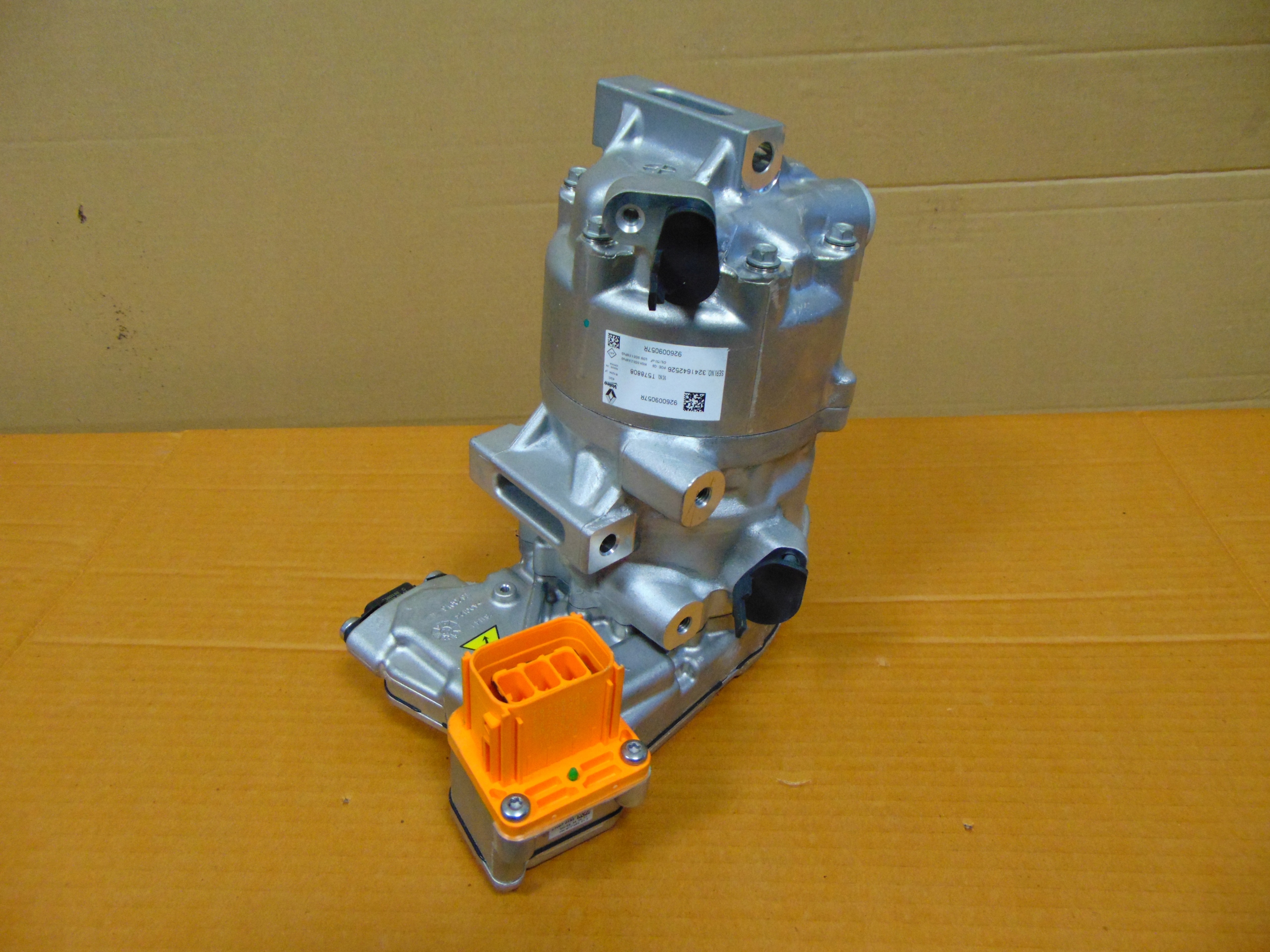 компрессор кондиционера renault AUSTRAL 926009057R