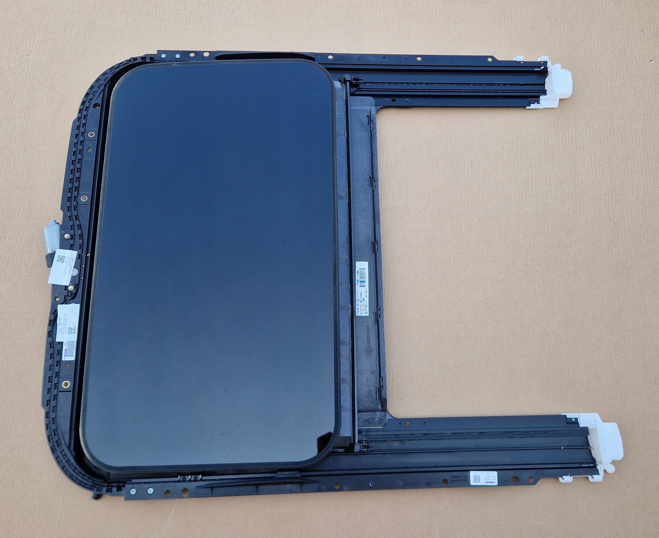 Toit ouvrant AUDI A6 C7 Berline Original Neuf 4G5877255A Complet