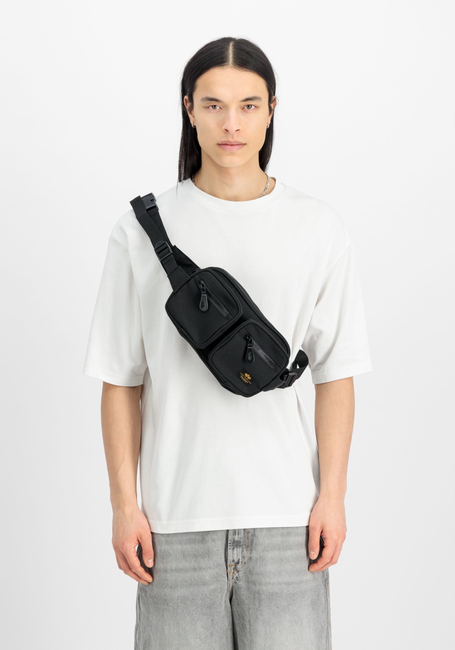 Ledvinka Label Waist Bag black