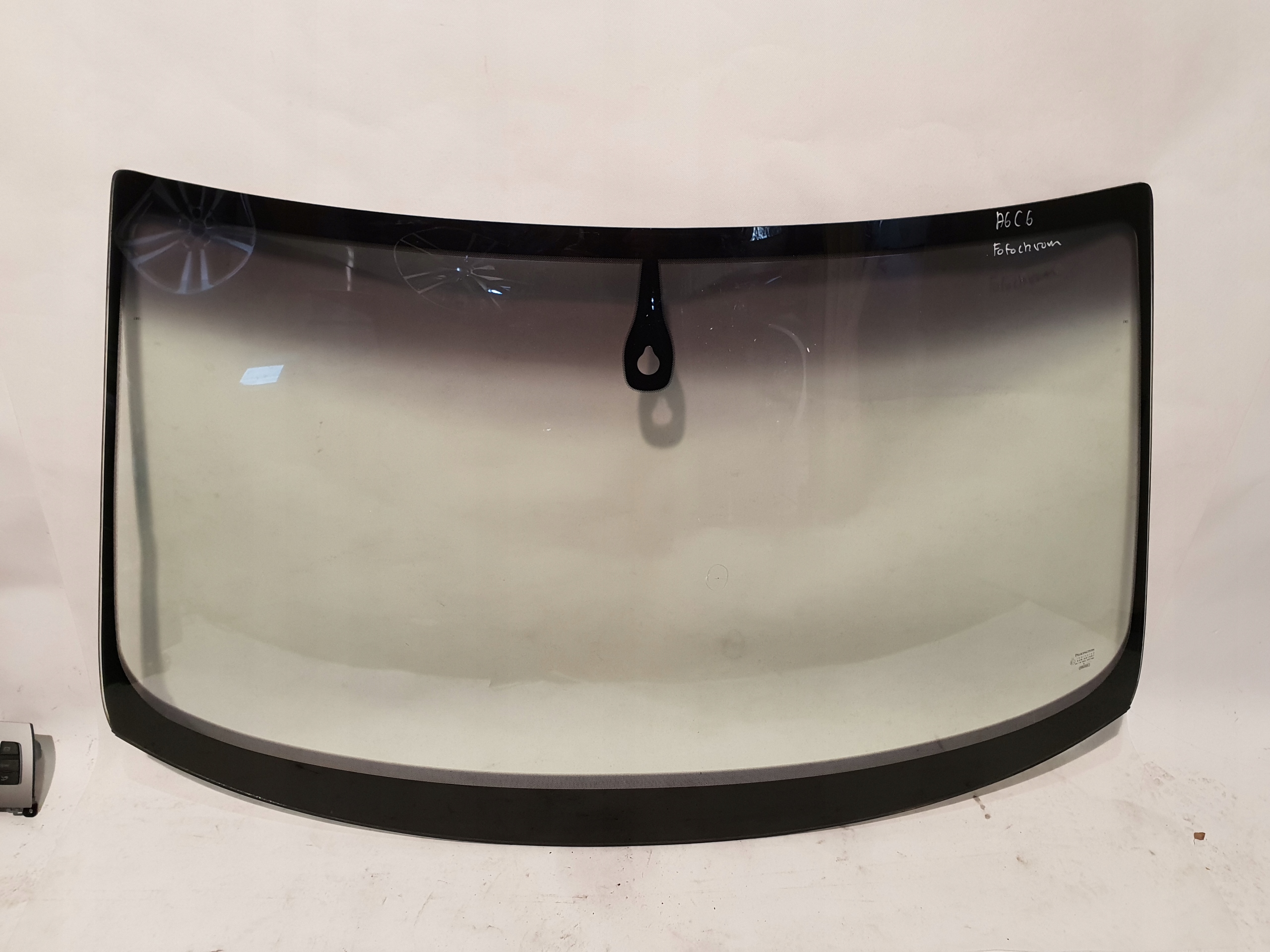 SZYBA CZOLOWA AUDI A6 C6 4F SOLAR SENSOR