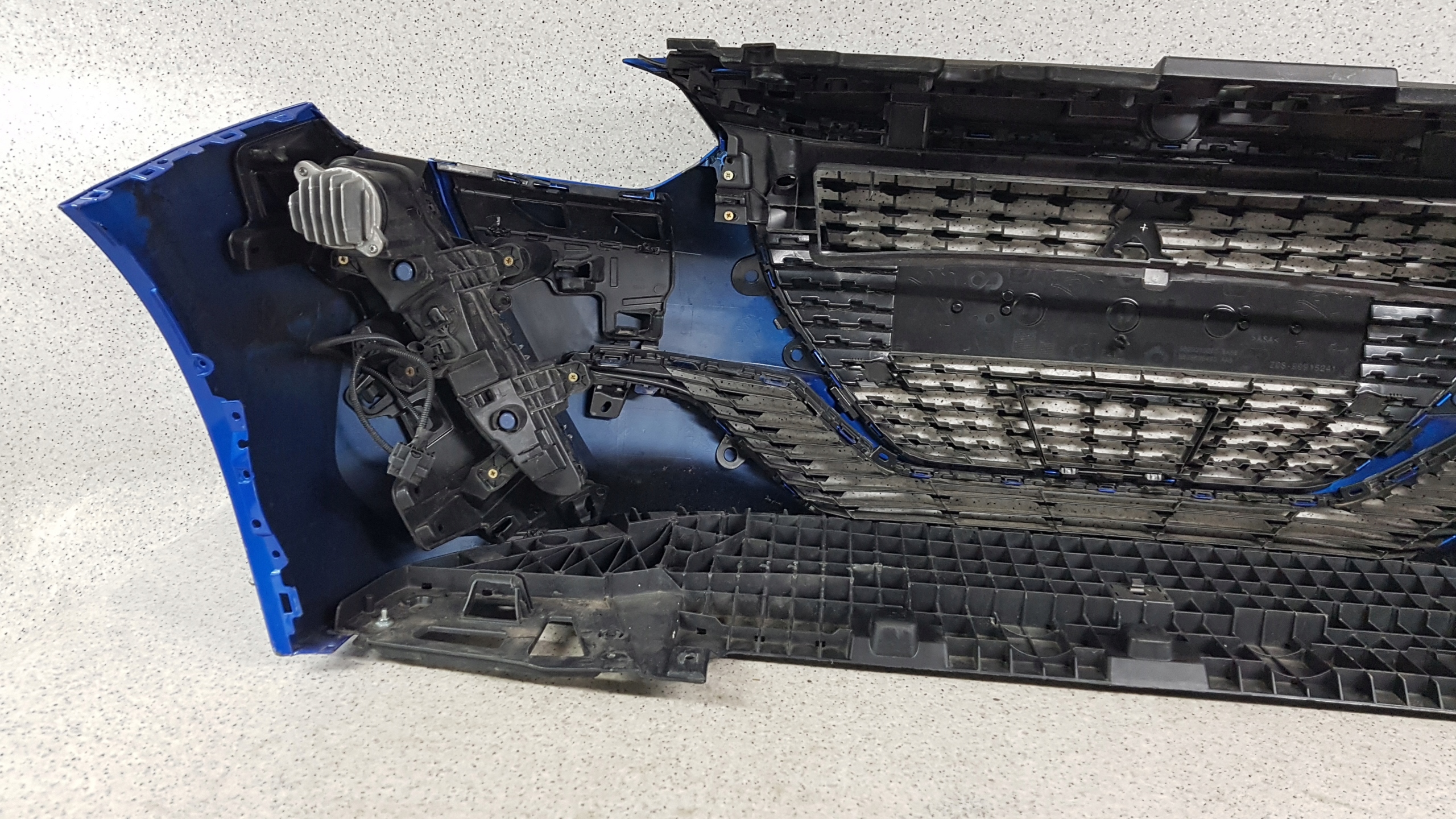 PEUGEOT 208 II 2019 - bumper front 2450