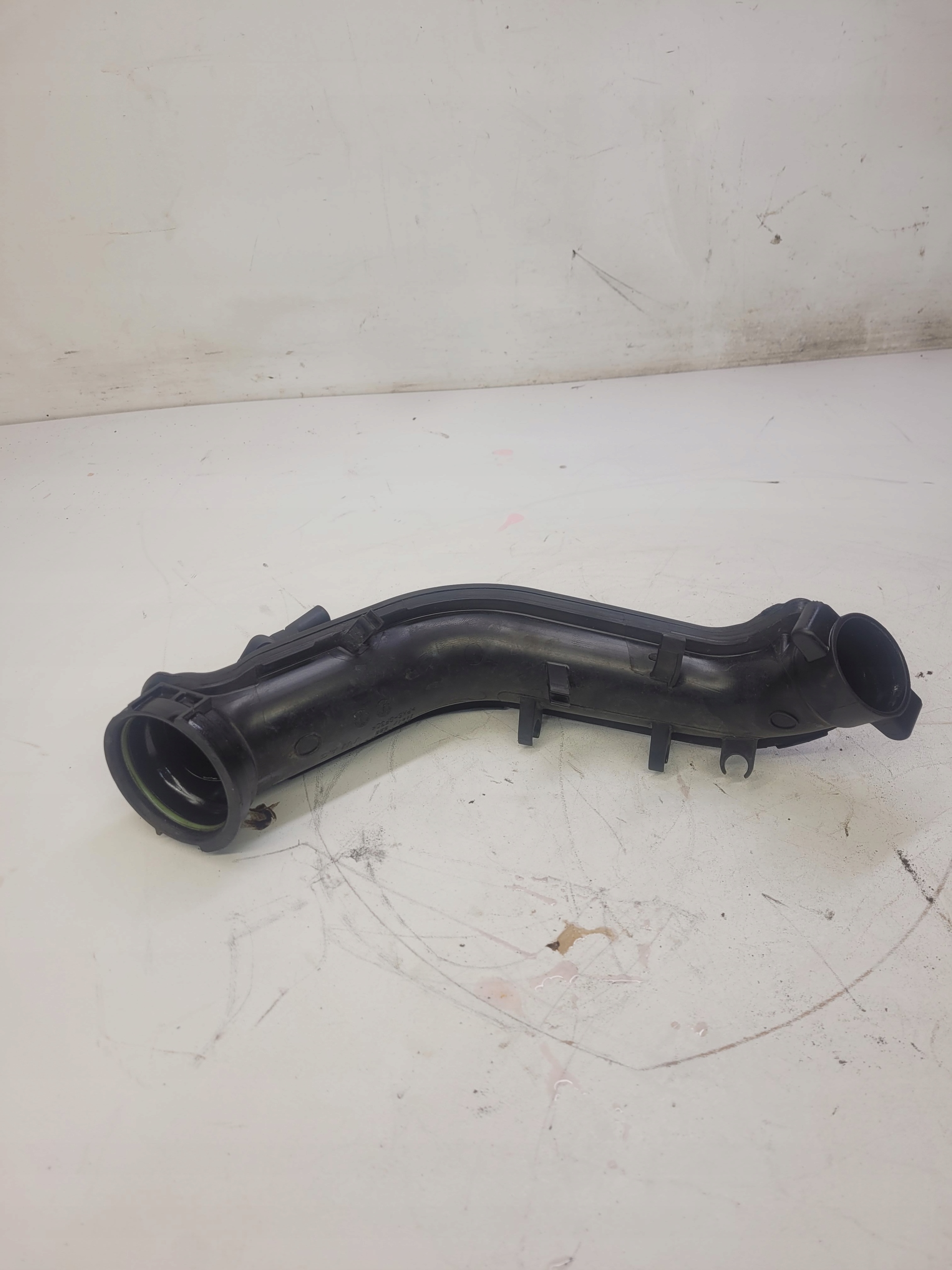 trouba hadice intercoolera AUDI VW SKODA 03C145673H