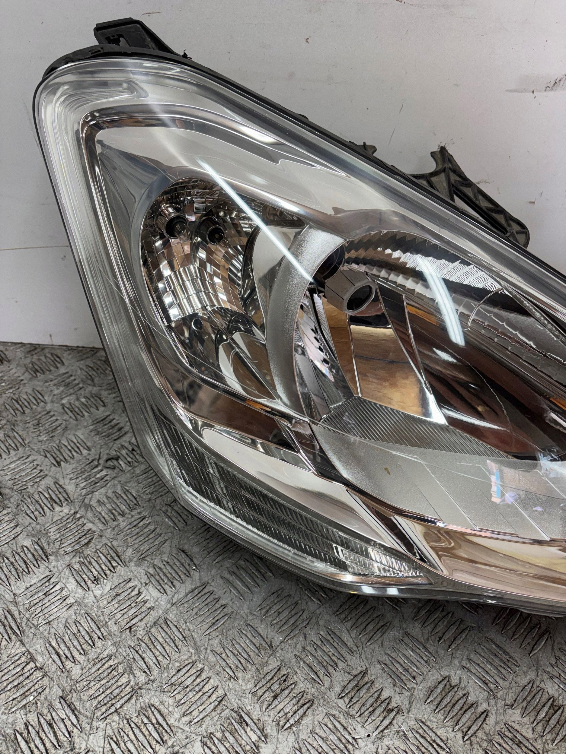 REFLEKTOR light right CITROEN BERLINGO II 08- 9682828180