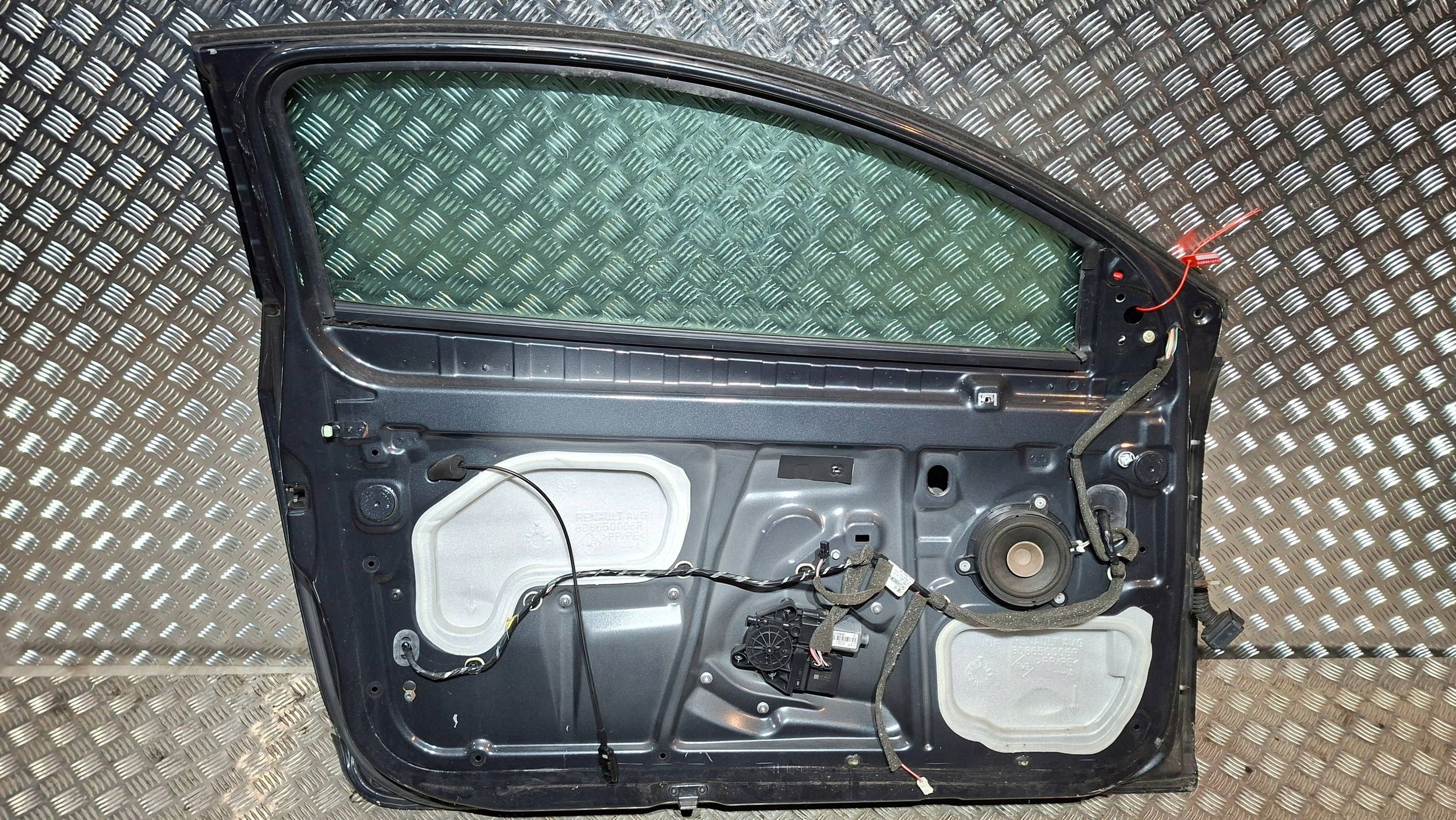 door front left RENAULT MEGANE III COUPE 2009