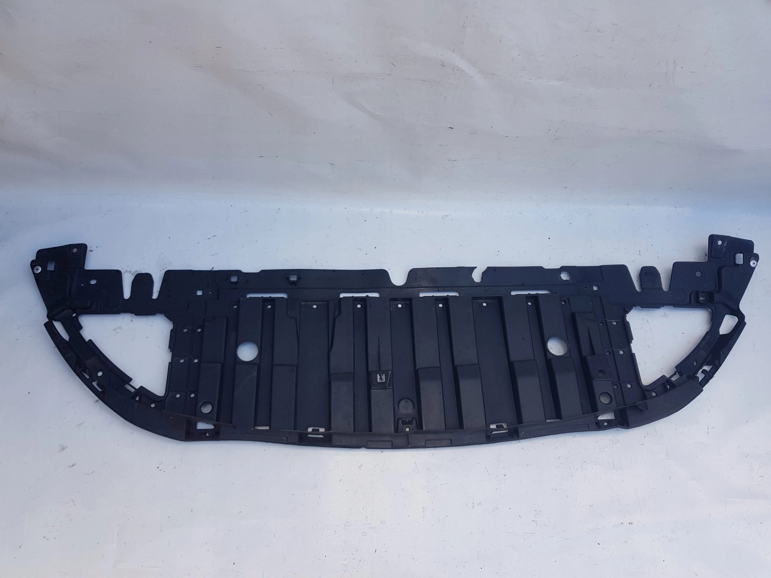 RENAULT CLIO IV OSŁONA POD ZDERZAK 622564751R Strona zabudowy przód