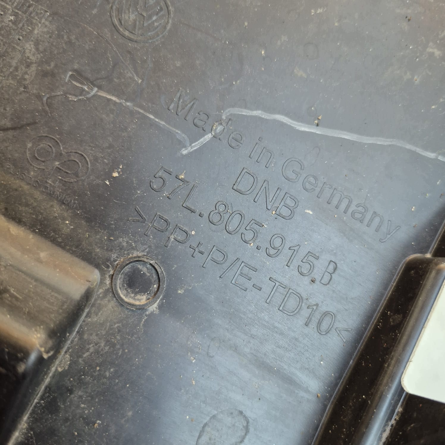VW TAYRON 24- abdeckung Blende Abdeckung der Stoßstange vorne vorne 57L805915