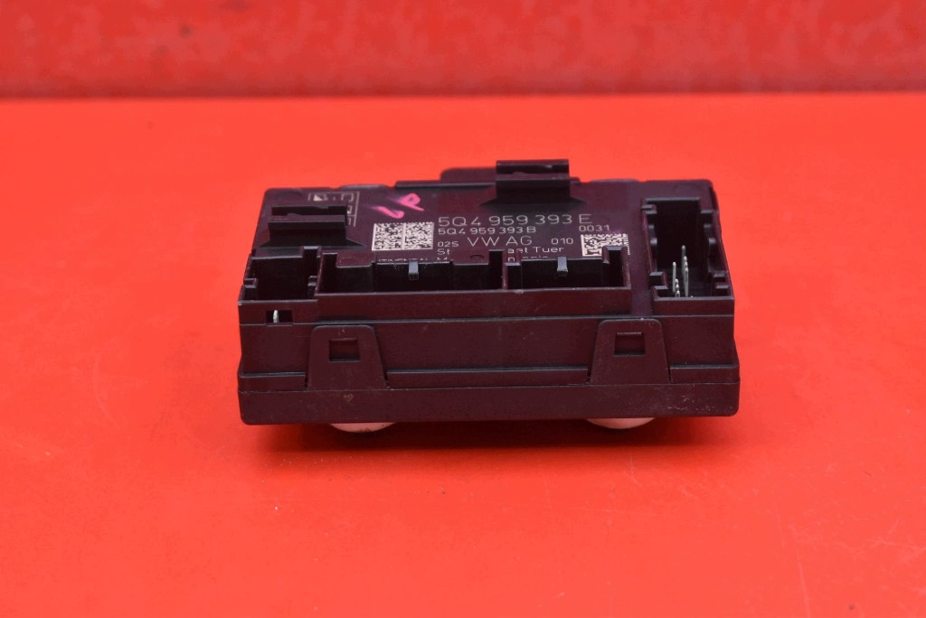 control unit module door left front 5Q0959393E 5Q4959393B SKODA OCTAVIA 3 III