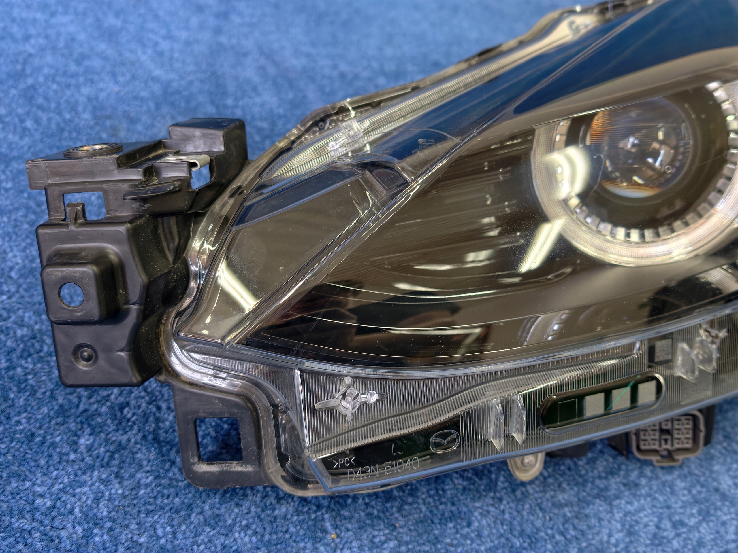 MAZDA 2 II LIFT DJ 19- REFLEKTOR left light IDEALNA FULL LED D43N-51040