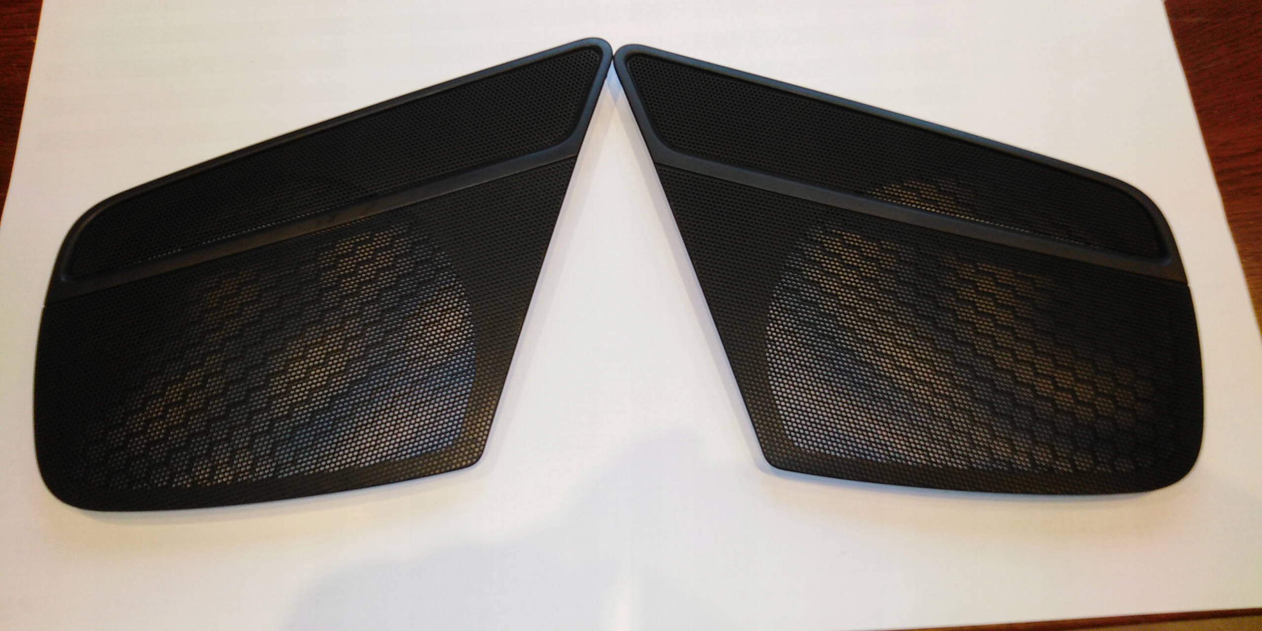 AUDI A4 B8 OSŁONA KRATKA MASKOWNICA GŁOŚNIKA PRZÓD