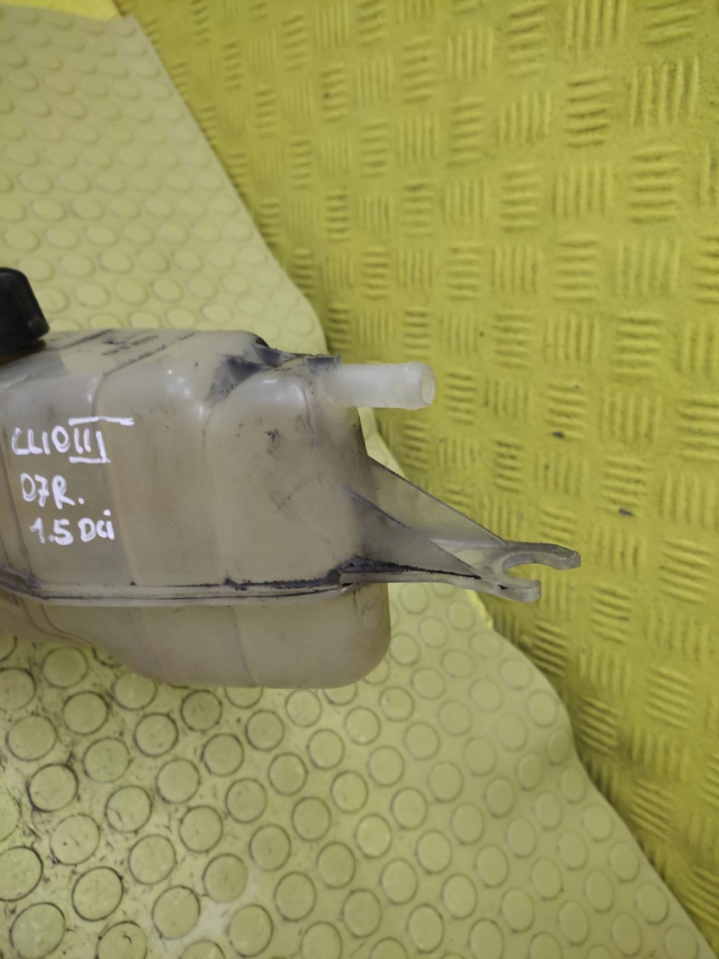 RENAULT CLIO III 1.5 DCI Réservoir eau 8200149742