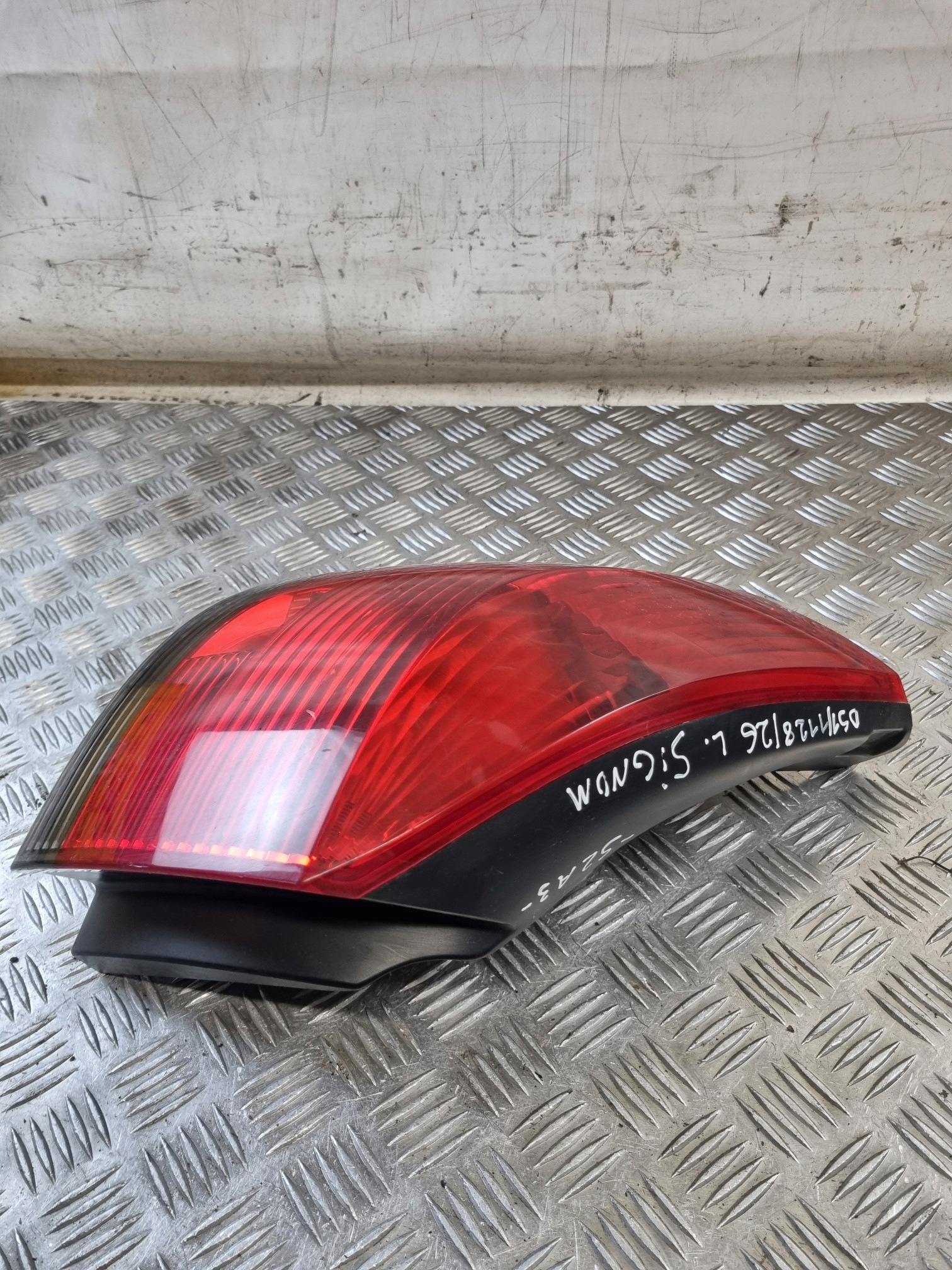 light rear part left OPEL SIGNUM